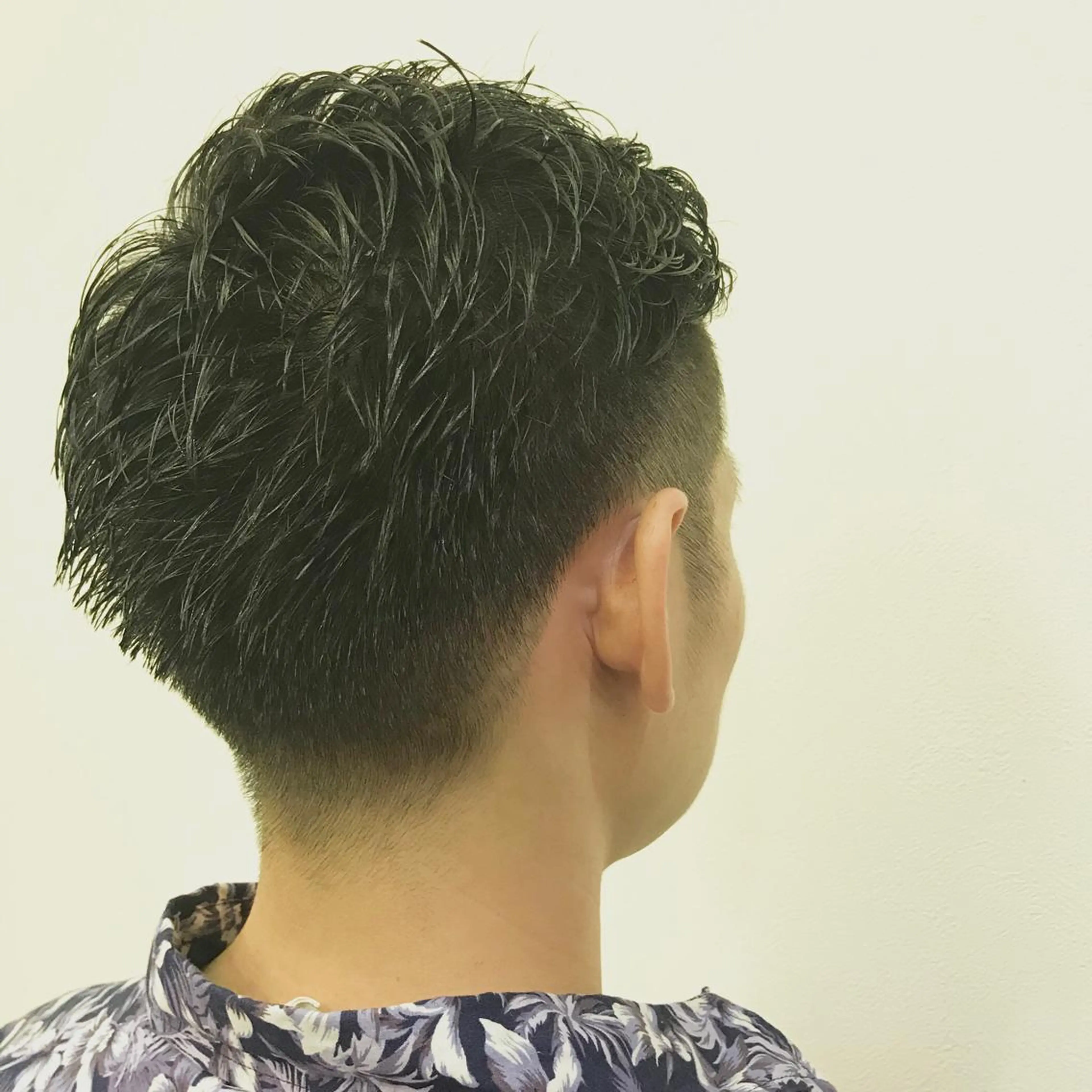 ショート カラー メンズ 吉川 純太のヘアスタイル