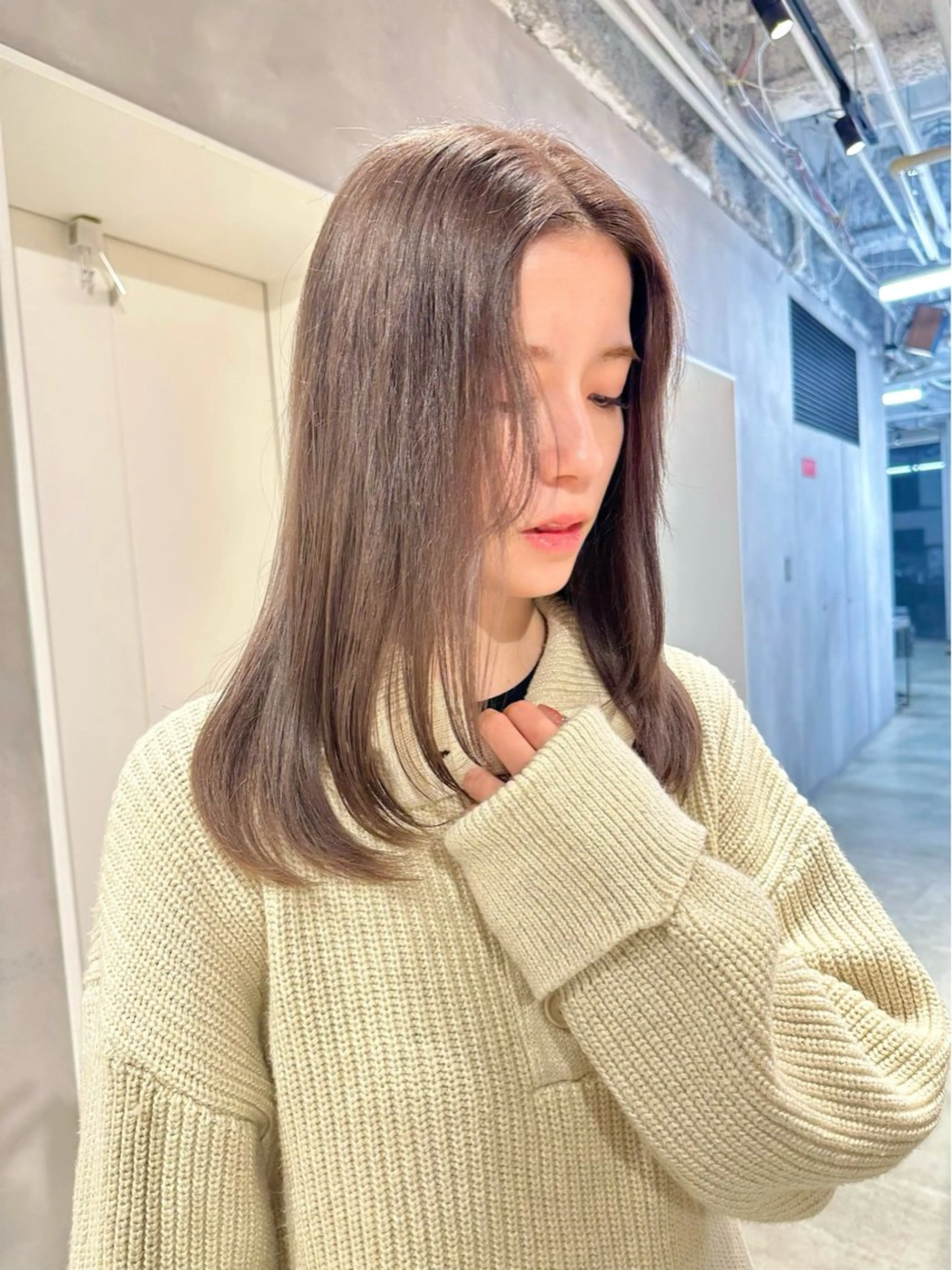 ロング カラー ブリーチ 透明感カラー グレージュ レイヤーカット カット ヘアカラー トリートメント 似合わせ小顔ショート /akane🐰♥️のヘアスタイル