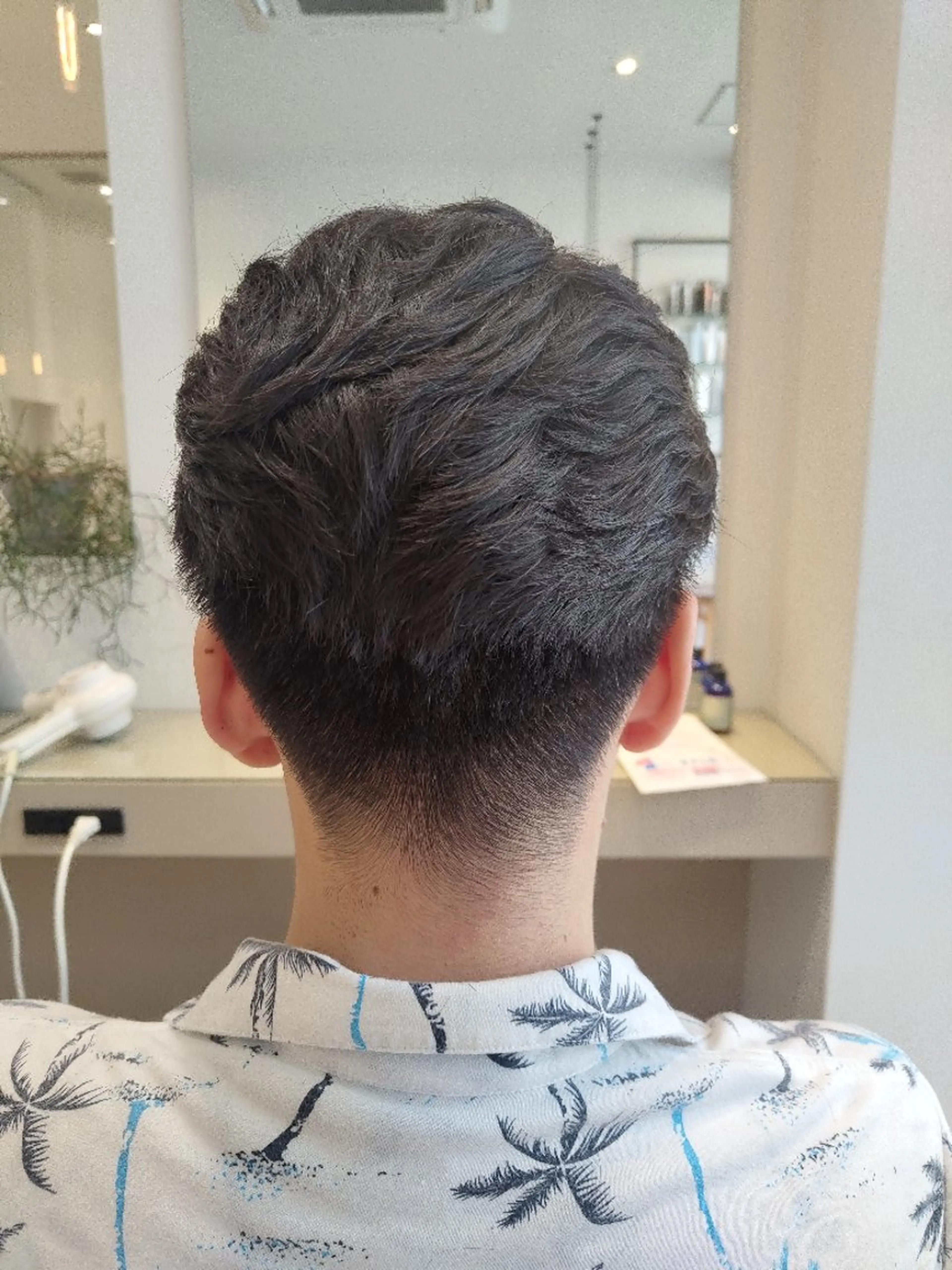 メンズ 刈り上げ liage所属・Fucai tomocoのヘアスタイル