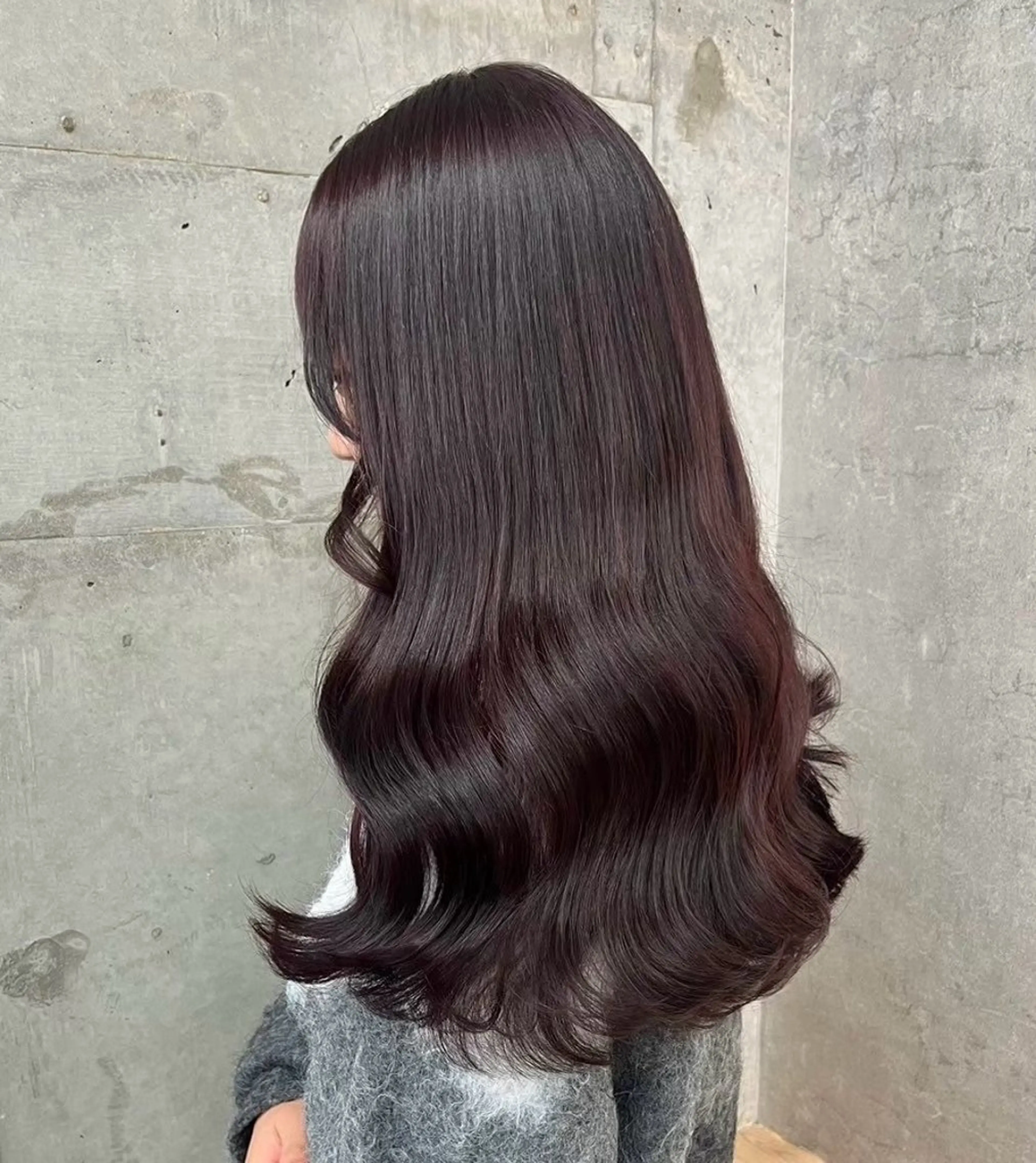 カラー よしもと ひなのヘアスタイル