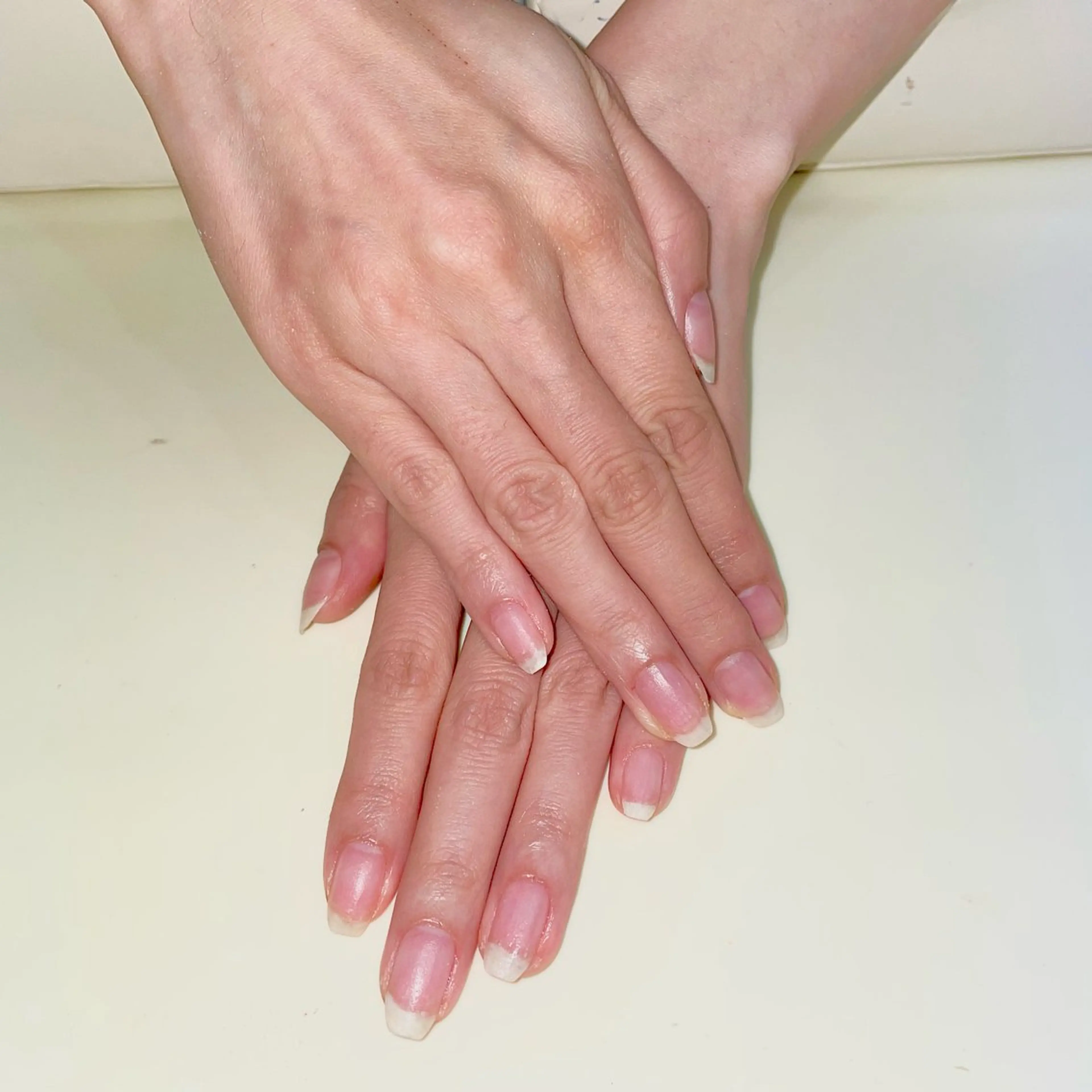 ネイル esNAIL新宿西口店所属・emi esNAILのネイルデザイン