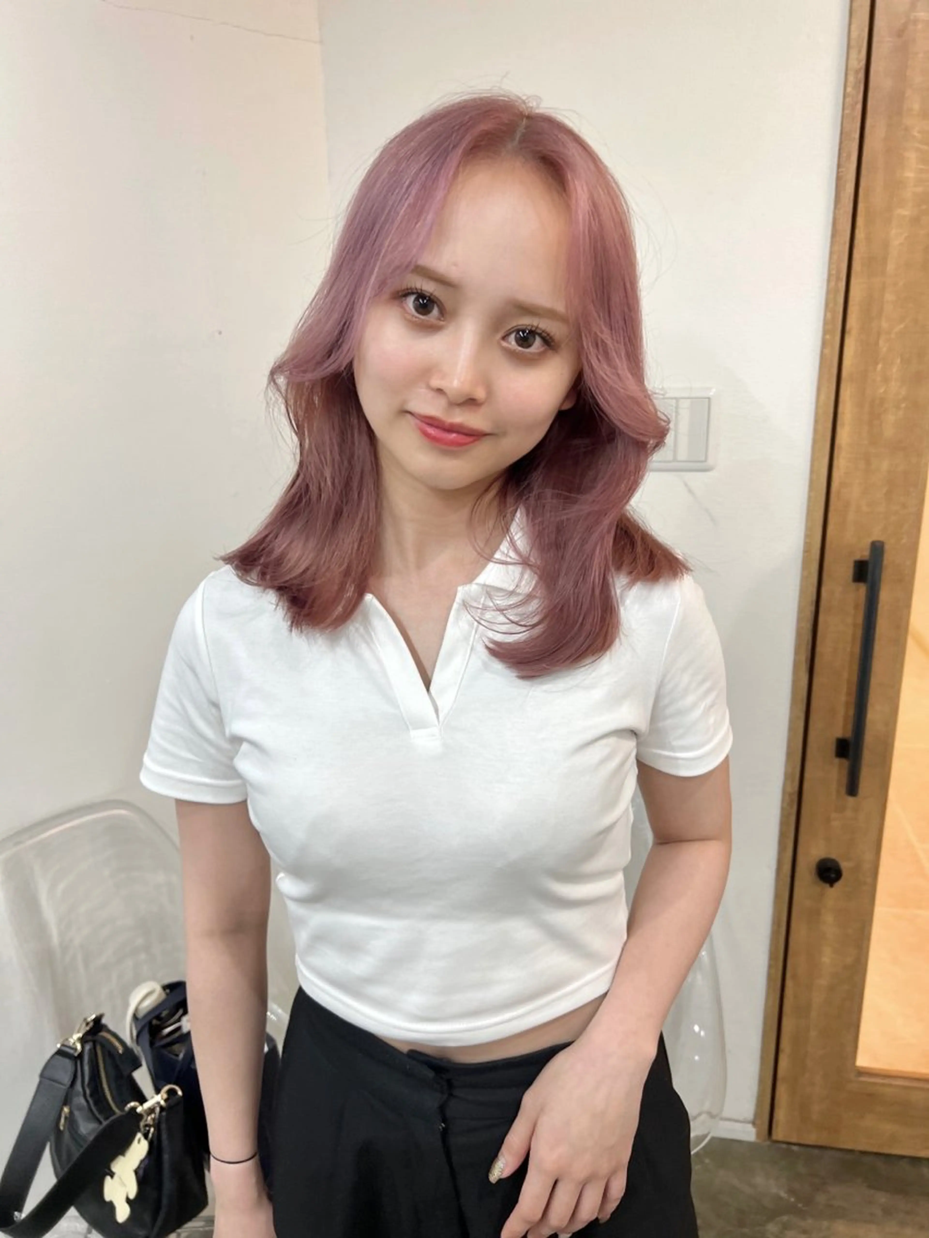 ショート カラー ベージュカラー ブリーチ ピンクカラー ピンクベージュ ヘアカラー 小林 拓真のヘアスタイル
