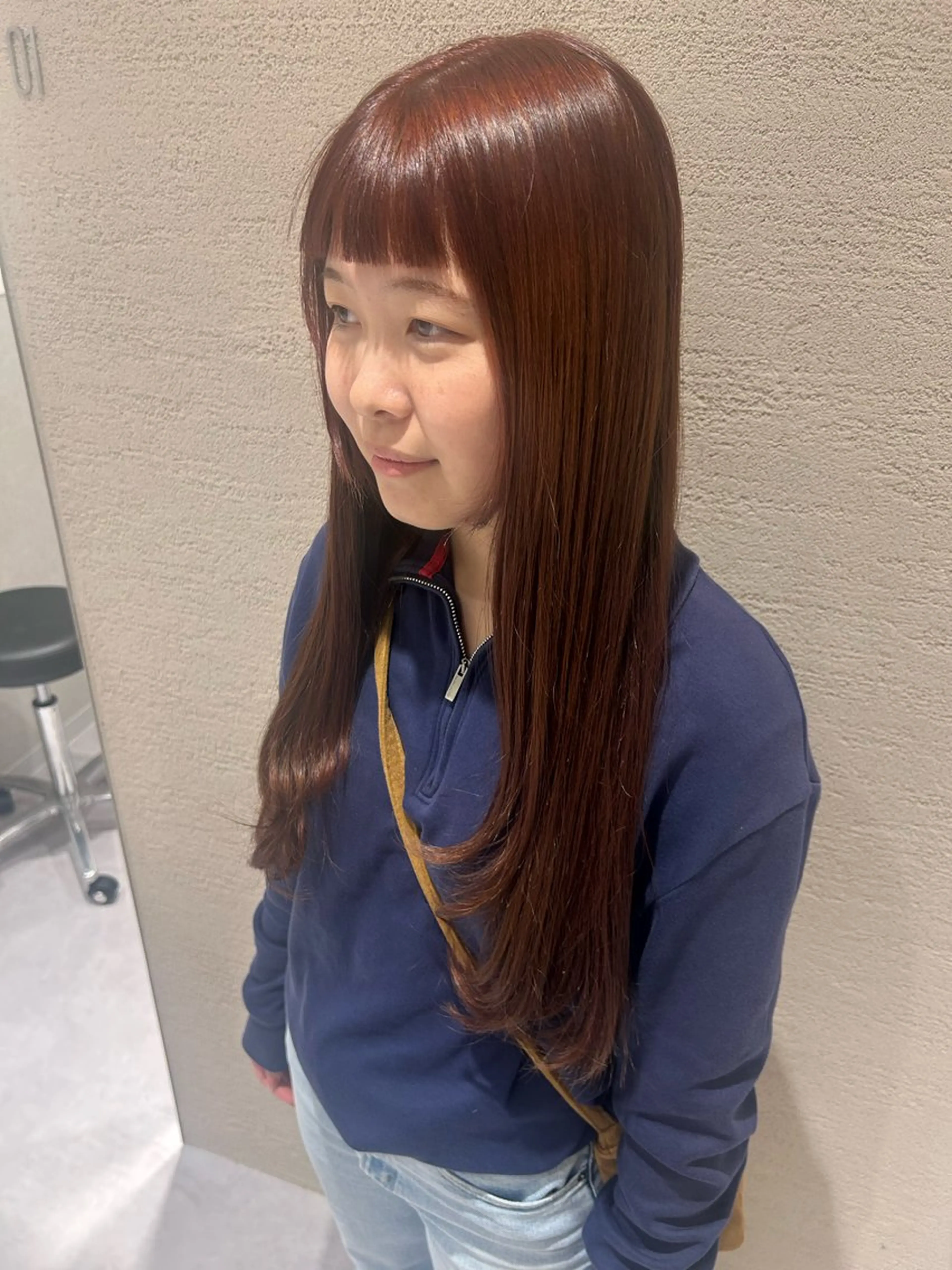 ロング カラー オレンジ オレンジピンク ピンクカラー レイヤーカット オン眉 カット ヘアカラー SALOWIN 新宿三丁目me+所属・レイヤー/ボブ/ 髪質改善/石井ハルカのヘアスタイル