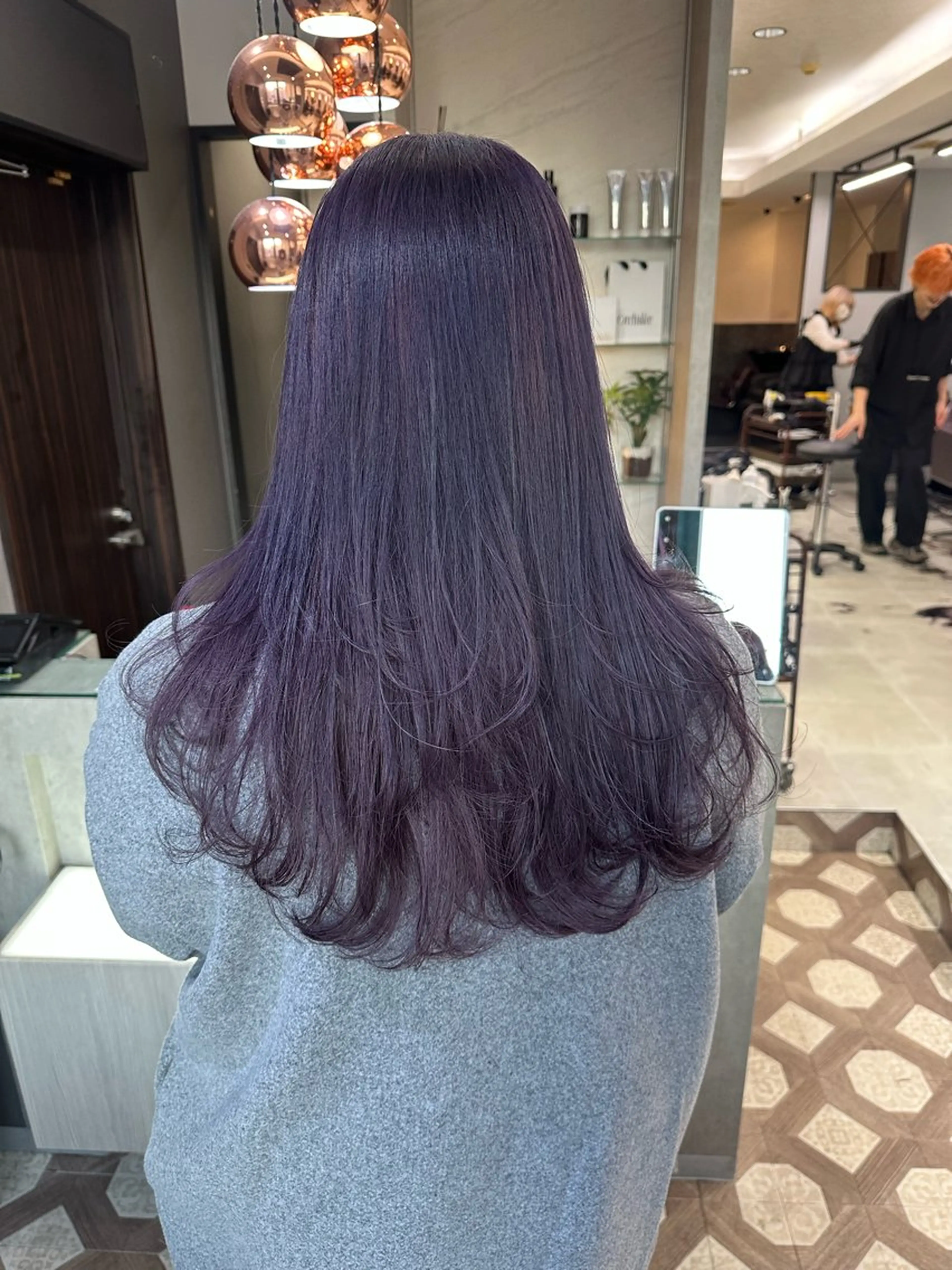 ロング カラー ベージュカラー カシス ハイトーンカラー ラベンダーカラー ミルクティーベージュ ヘアカラー AYAKASA 暖色カラー/レイヤーのヘアスタイル