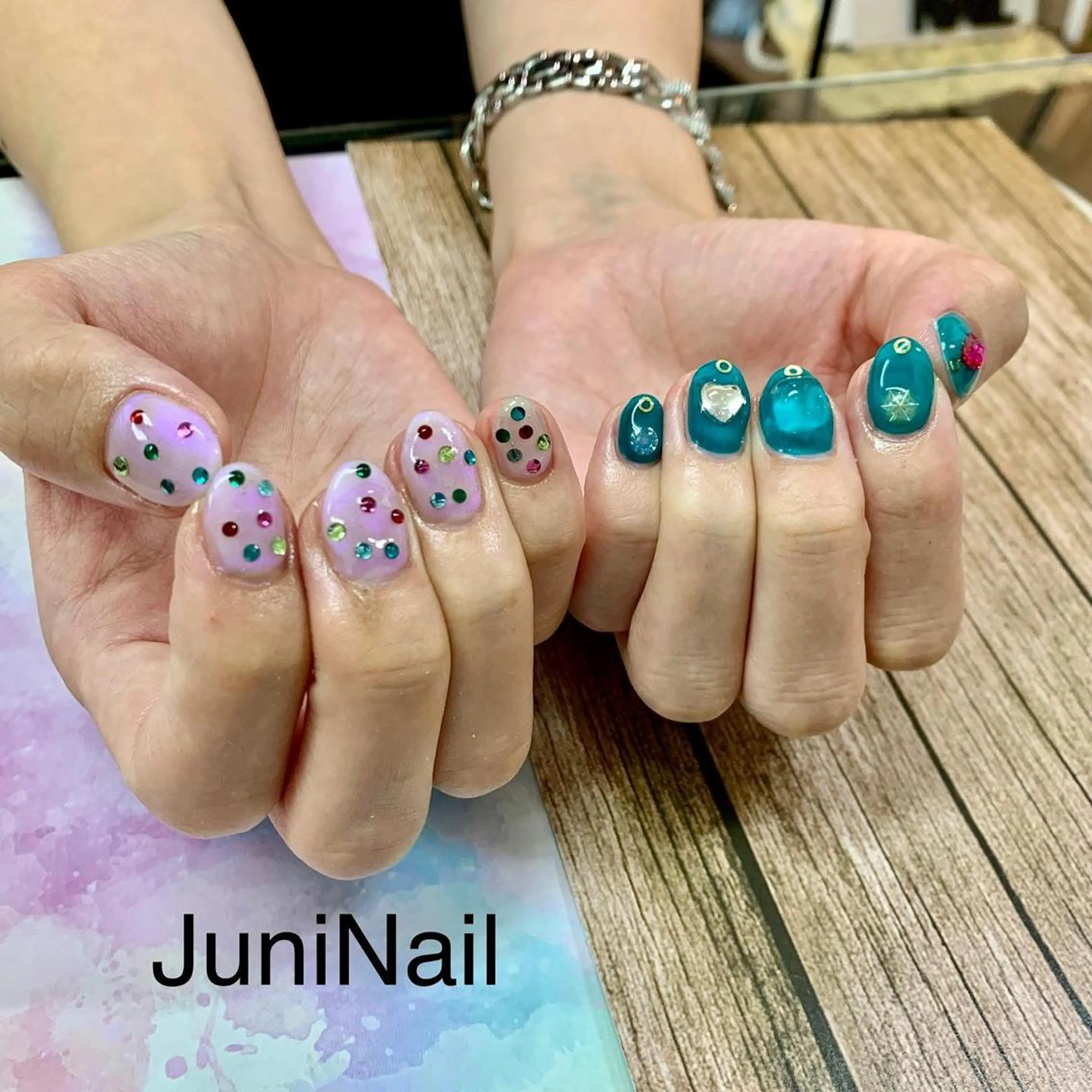 ネイル オーロラネイル クリアネイル フラッシュネイル フレンチネイル 氷ネイル・うるうるネイル ハンドネイル JuniNail韓国 ネイリストsuのネイルデザイン