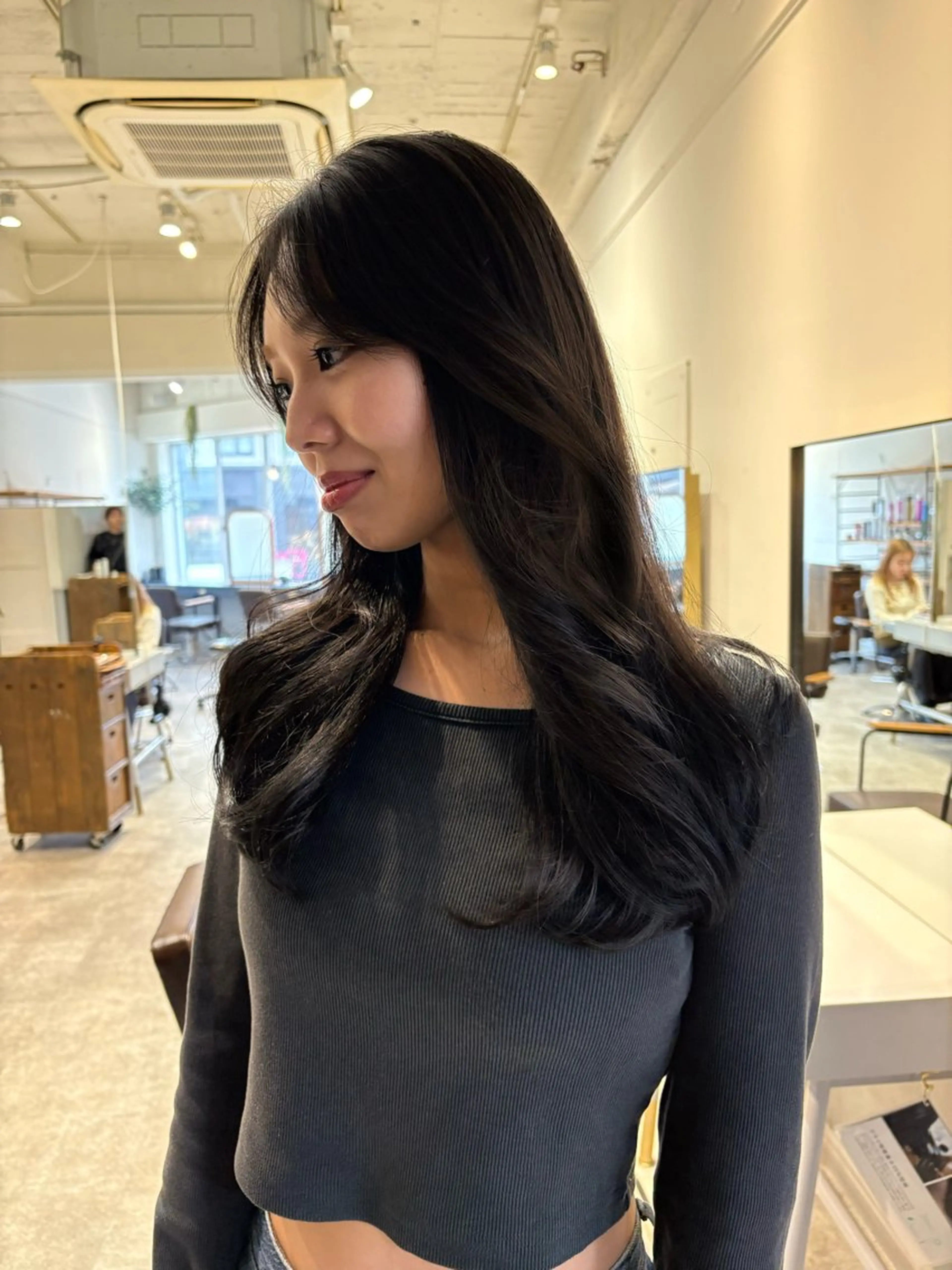 セミロング SIKI yuuna レイヤーカット🪽のヘアスタイル