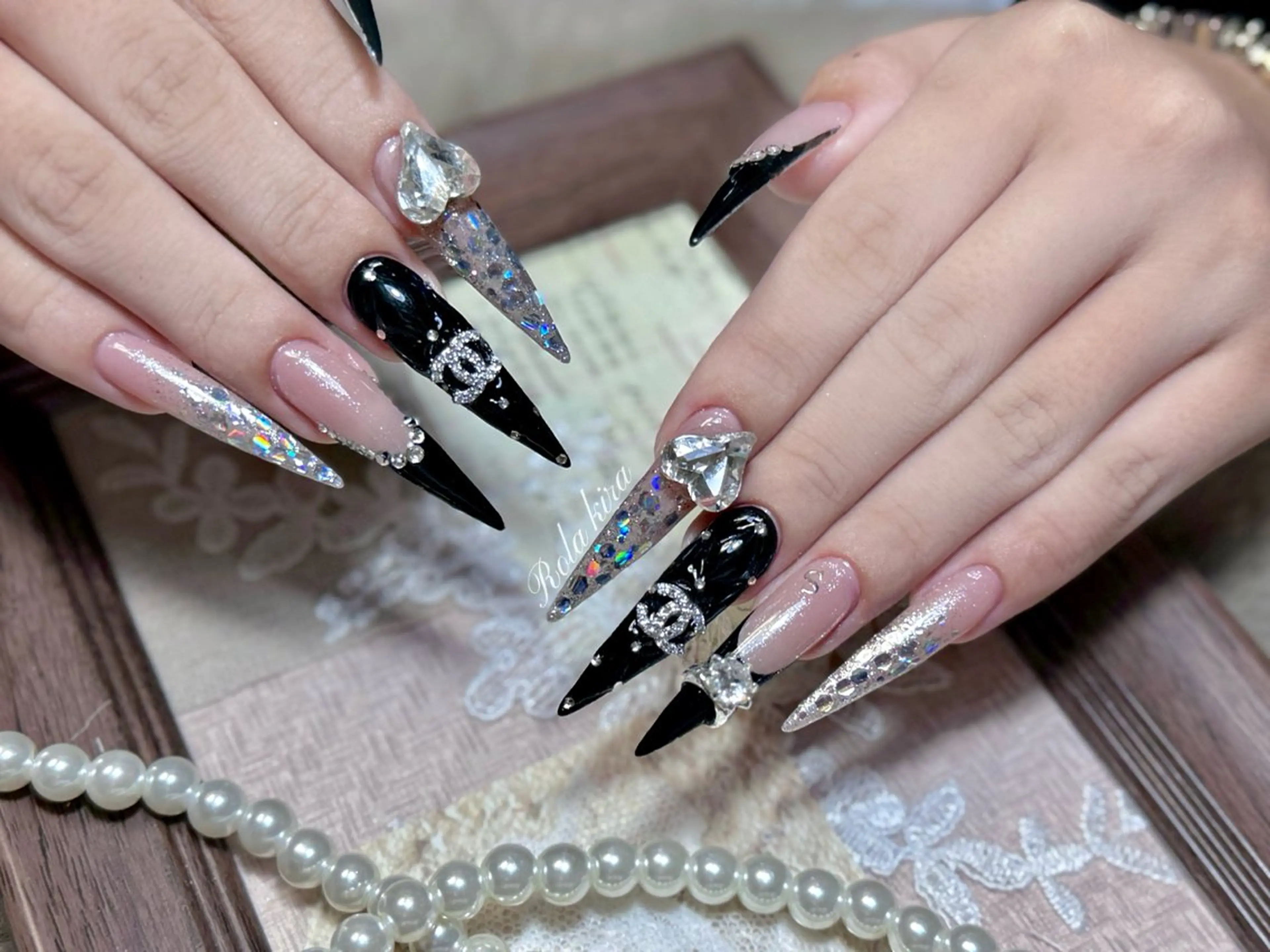 ロング 韓国風ヘア ハンドネイル Rola kira nail salon所属・Rola kira 麗のネイルデザイン