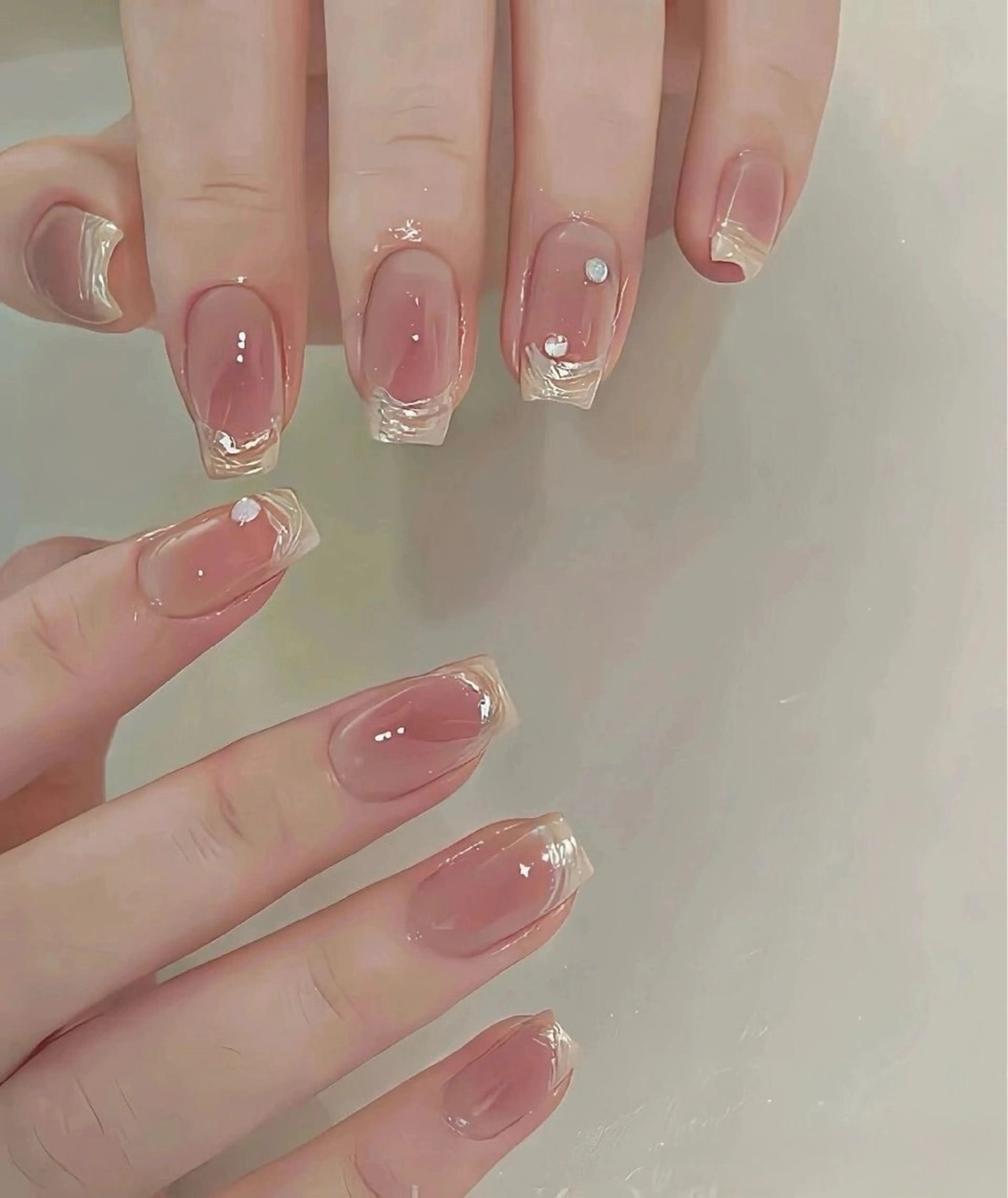 ネイル 長さ出し フレンチネイル グラデーション 卒業式 マグネットネイル ハンドネイル MIHANA NAILのネイルデザイン