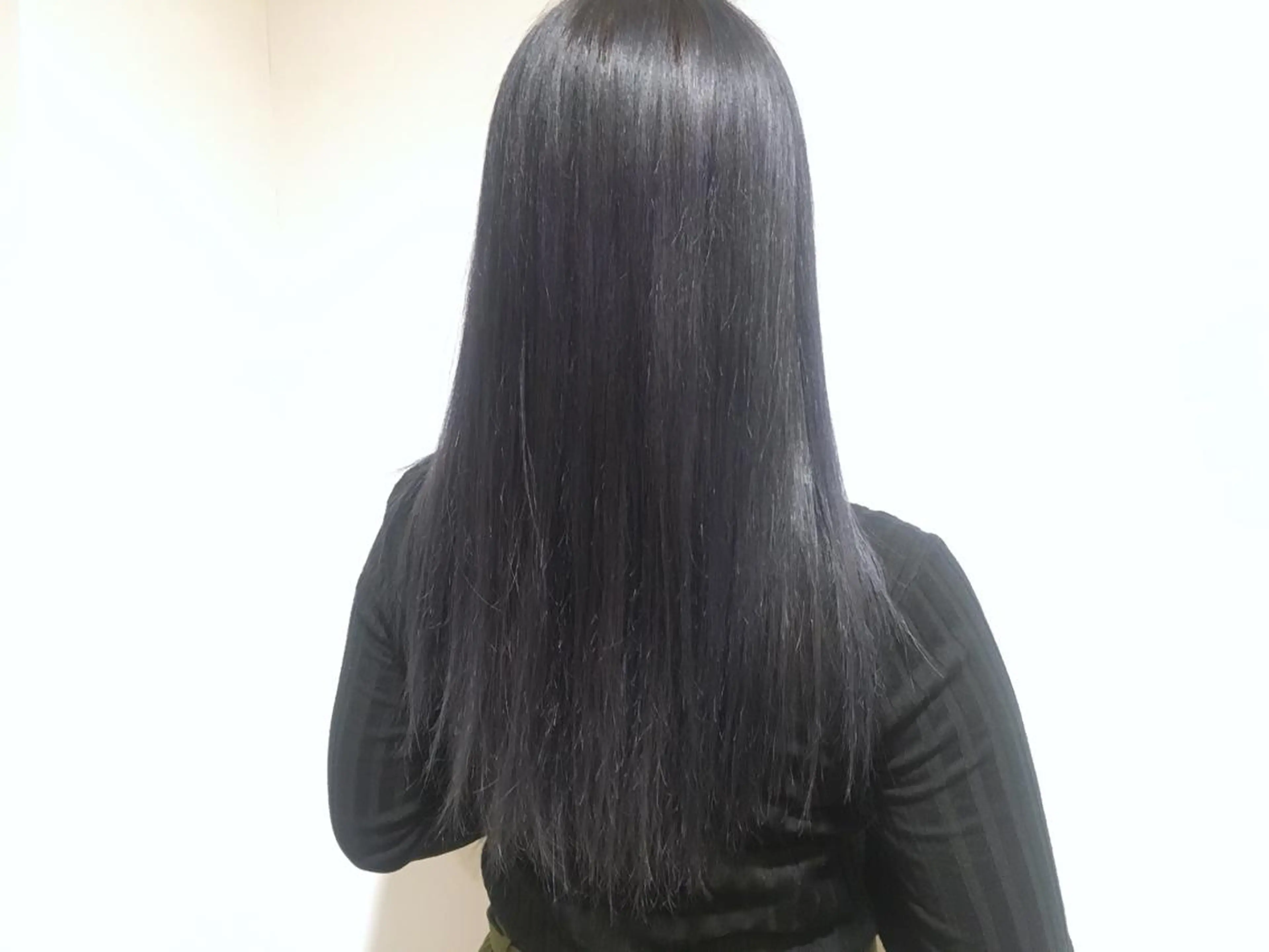 ロング カラー 透明感カラー ダブルカラー カット 縮毛矯正 トリートメント #艶髪・髪質改善 有田怜平のヘアスタイル