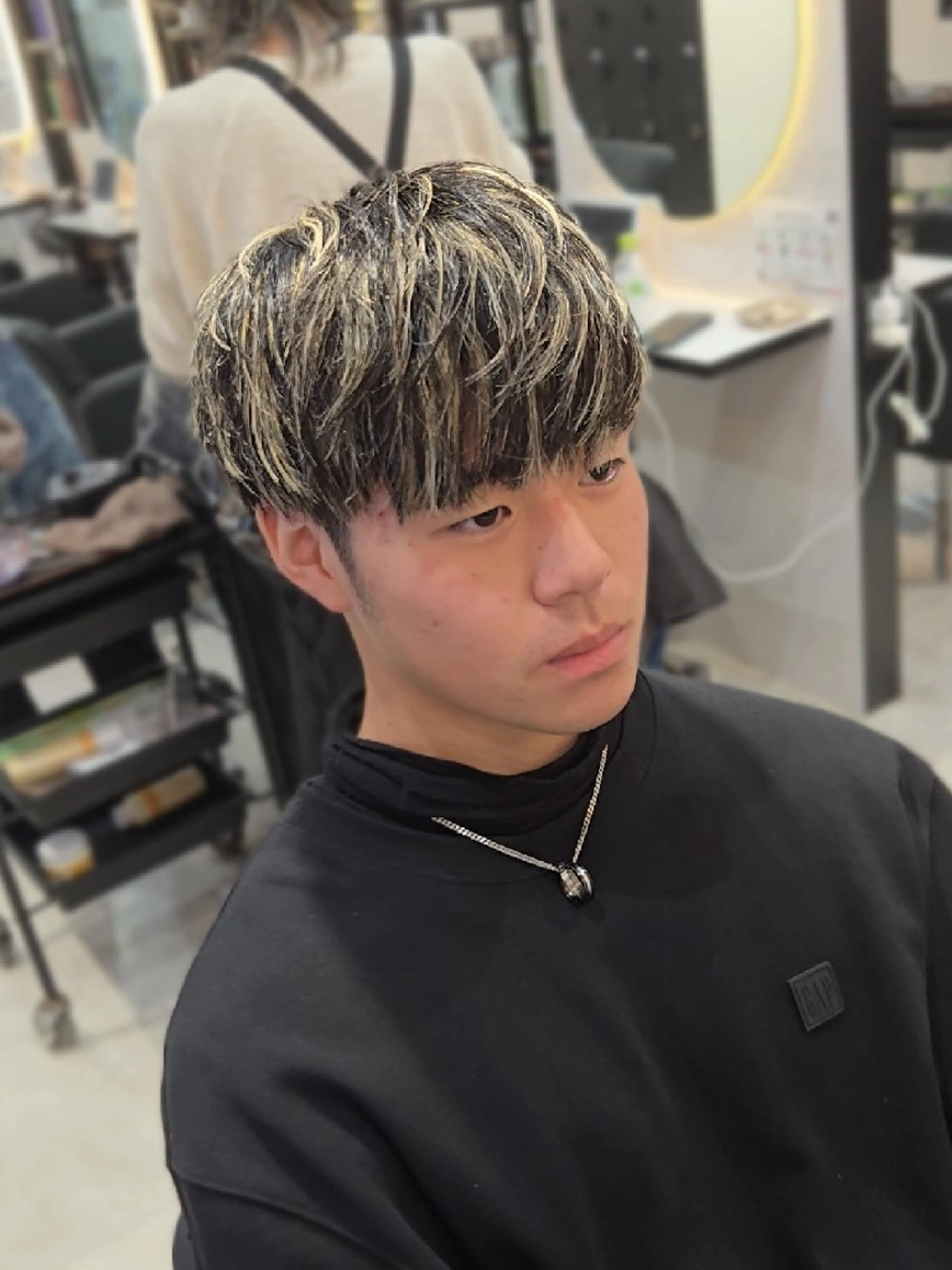 メンズ ミディアム メンズハイライト マッシュ ハイライト カット ヘアカラー ヘアセット Lapis 名古屋駅前店所属・LEN名古屋/パーマ 海外ヘア/メンズ特化のヘアスタイル