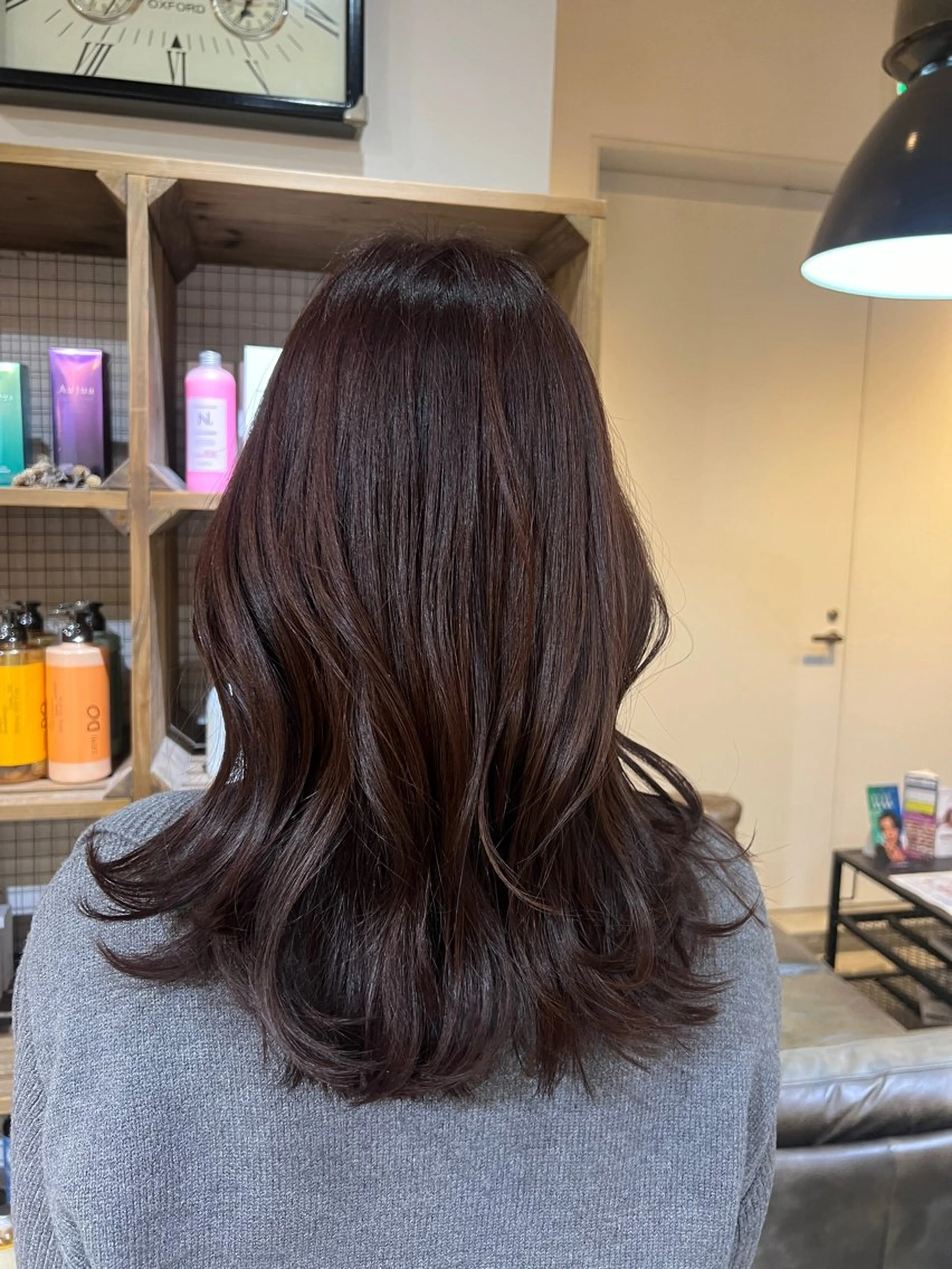 ミディアム ミディアムレイヤー ラベンダーブラウン レイヤーカット beleefric 🩵黒木芽衣のヘアスタイル