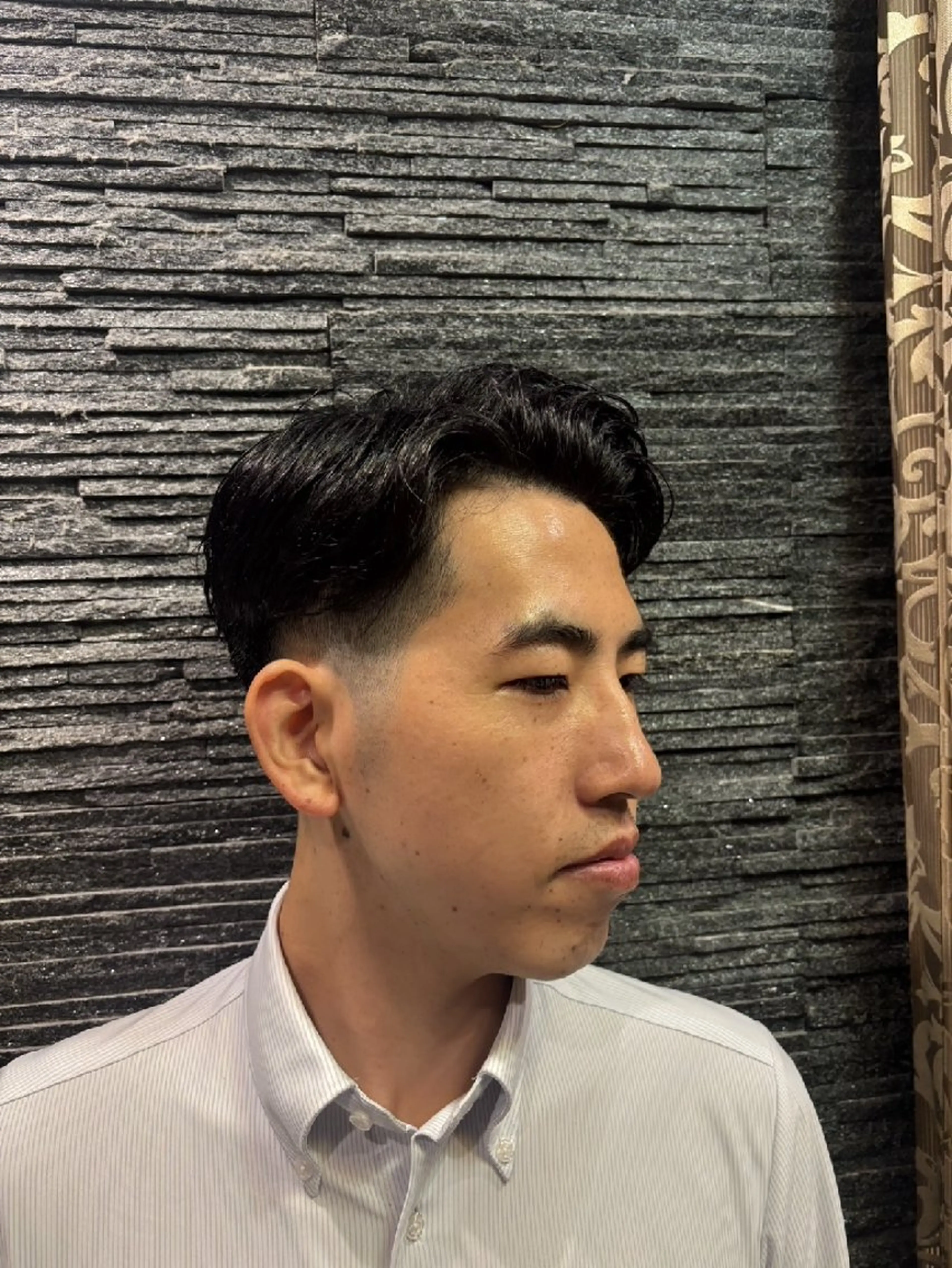 ショート ヒロ銀座プレミアムバーバー新宿店所属・髙司 哲伸のヘアスタイル