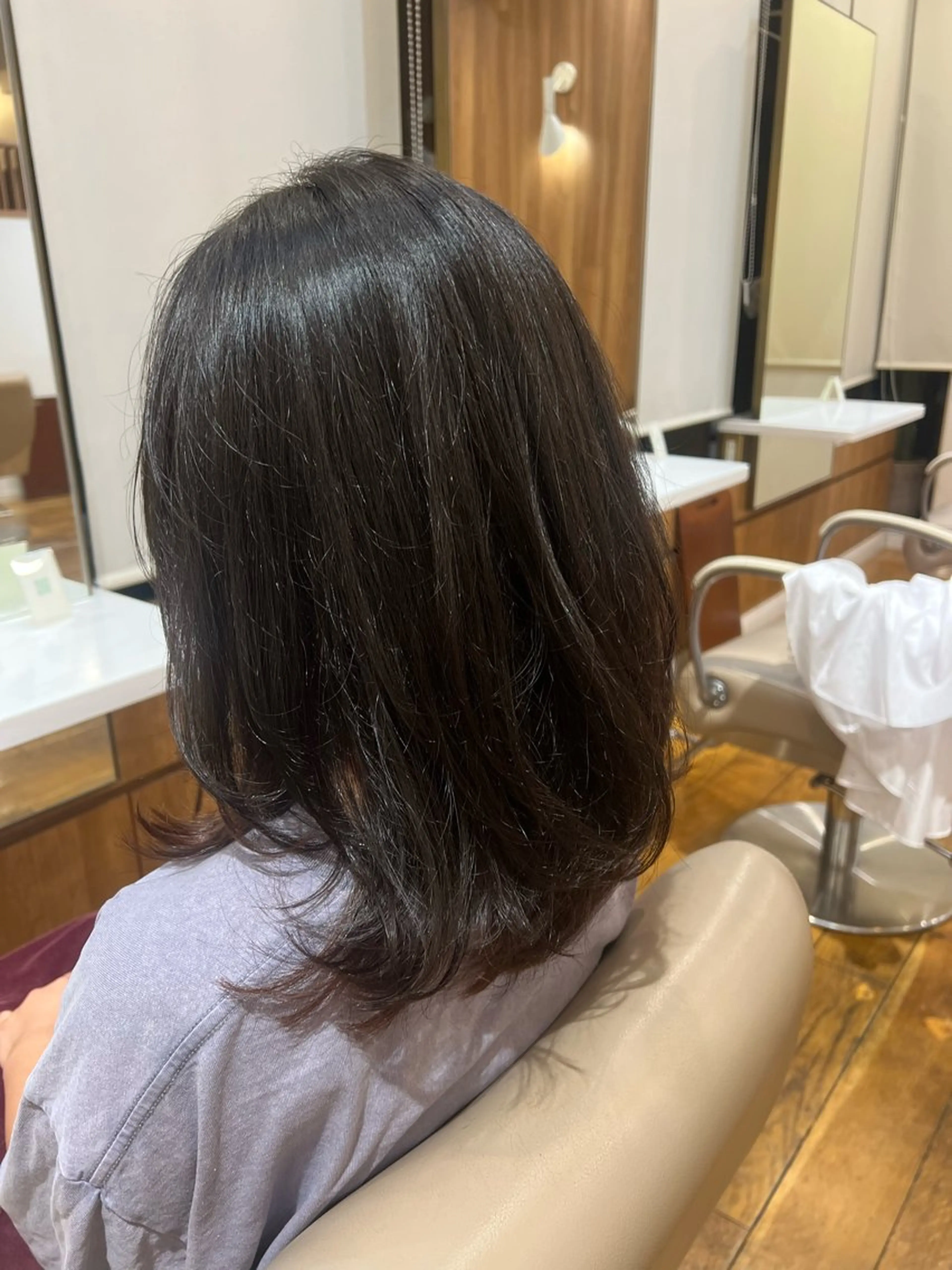 ミディアム レイヤーカット 村中 逸紀のヘアスタイル