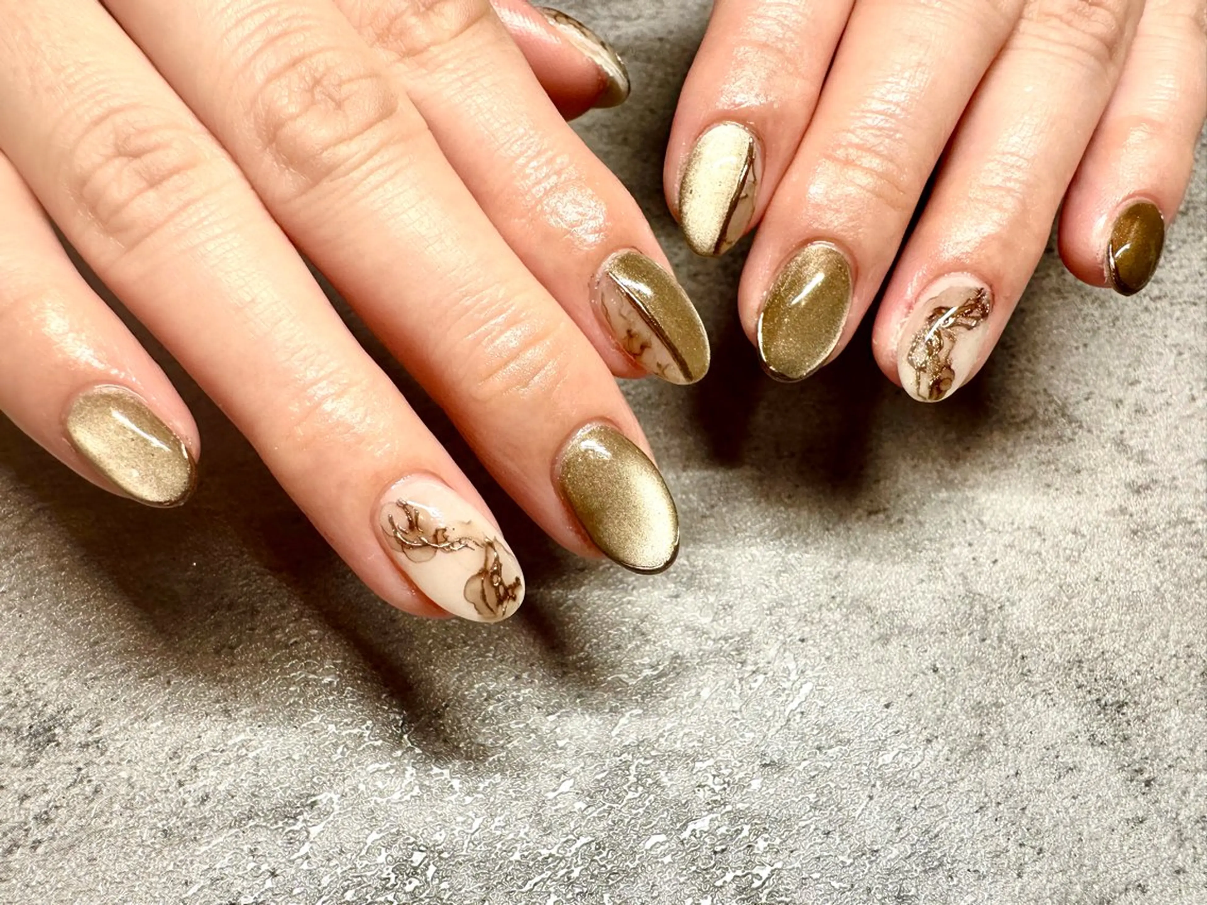 ネイル マグネットネイル ニュアンスネイル シンプルネイル CHARME所属・ネイルサロン CHARMEのネイルデザイン