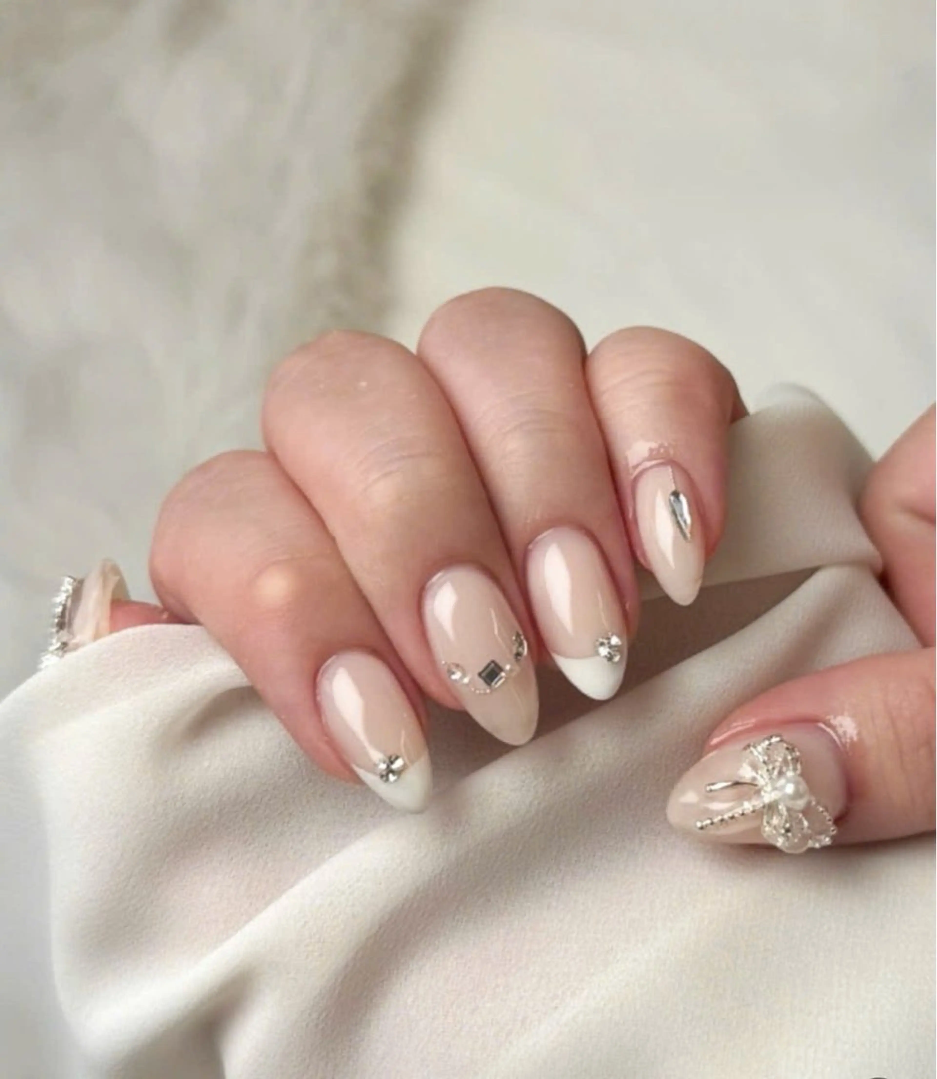 ネイル ボルドー チークネイル 成人式 フレンチネイル グラデーション ハンドネイル LynaOtsuka Nailのネイルデザイン