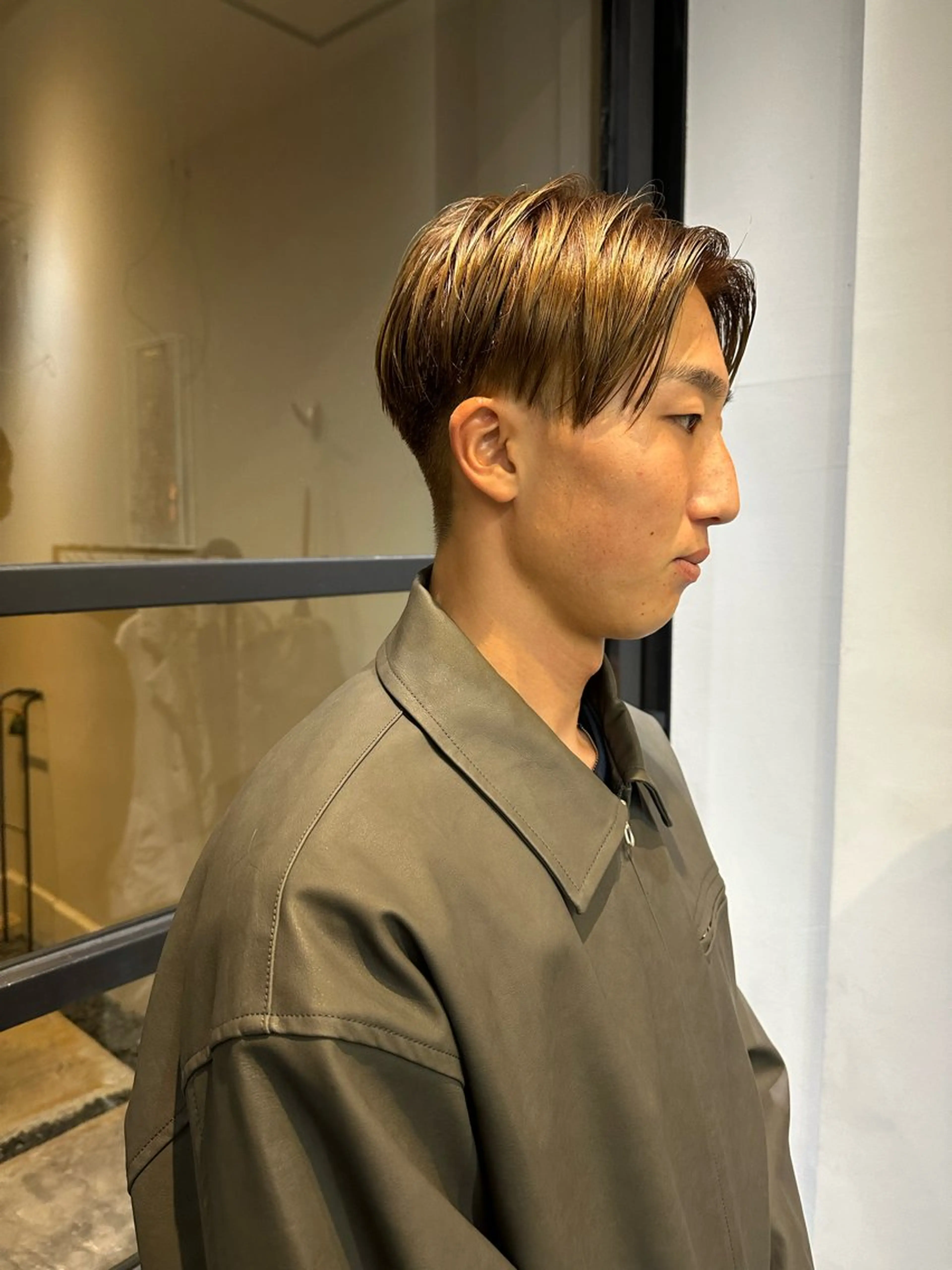 メンズ センターパート sho メンズカット　パーマのヘアスタイル