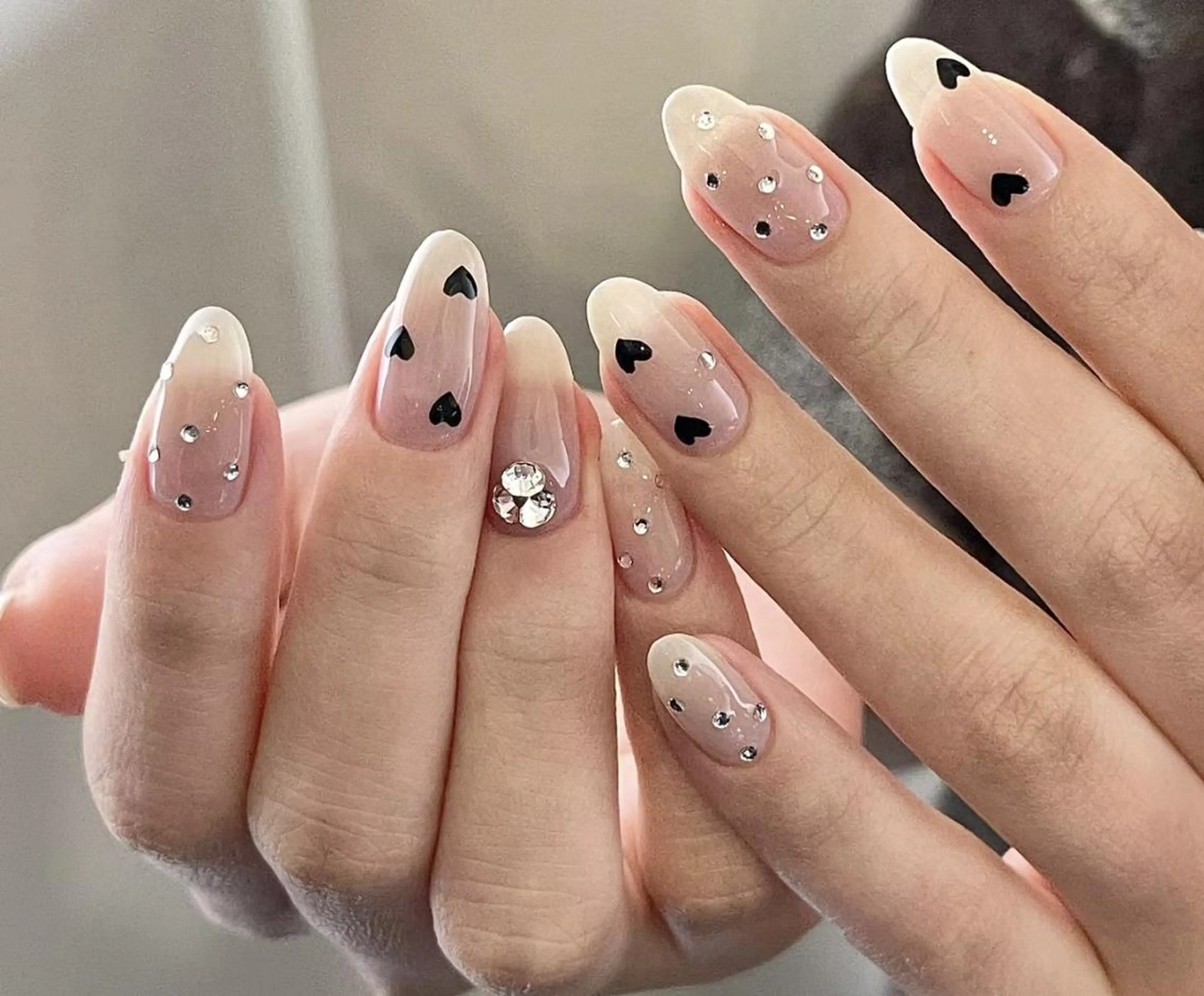 ネイル AB マツエクネイルサロンのネイルデザイン