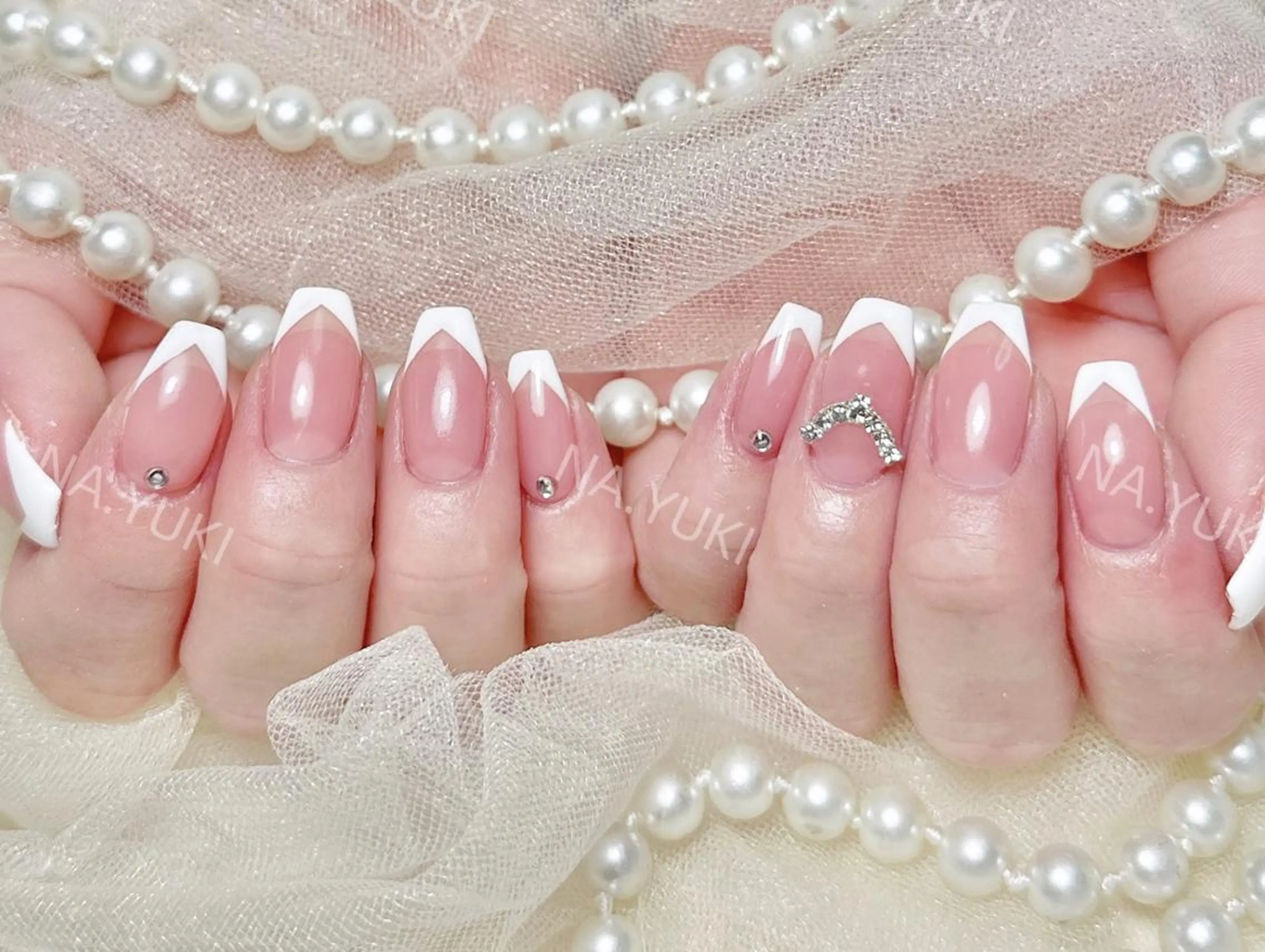 ネイル ハンドネイル ハンドケア 🌷 Mooning 🌷のネイルデザイン