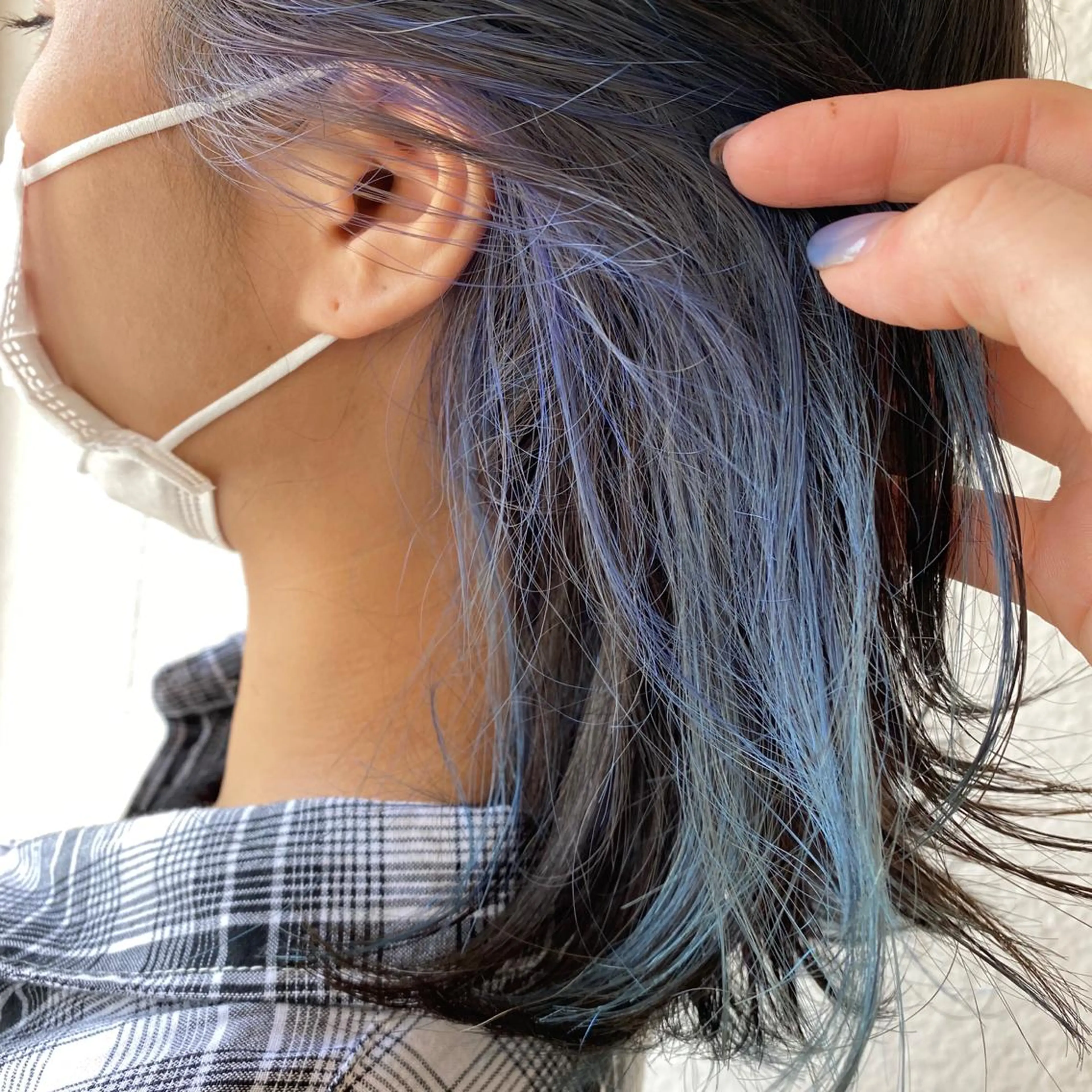 ミディアム カラー ブルーカラー インナーカラー 入江 志穂のヘアスタイル