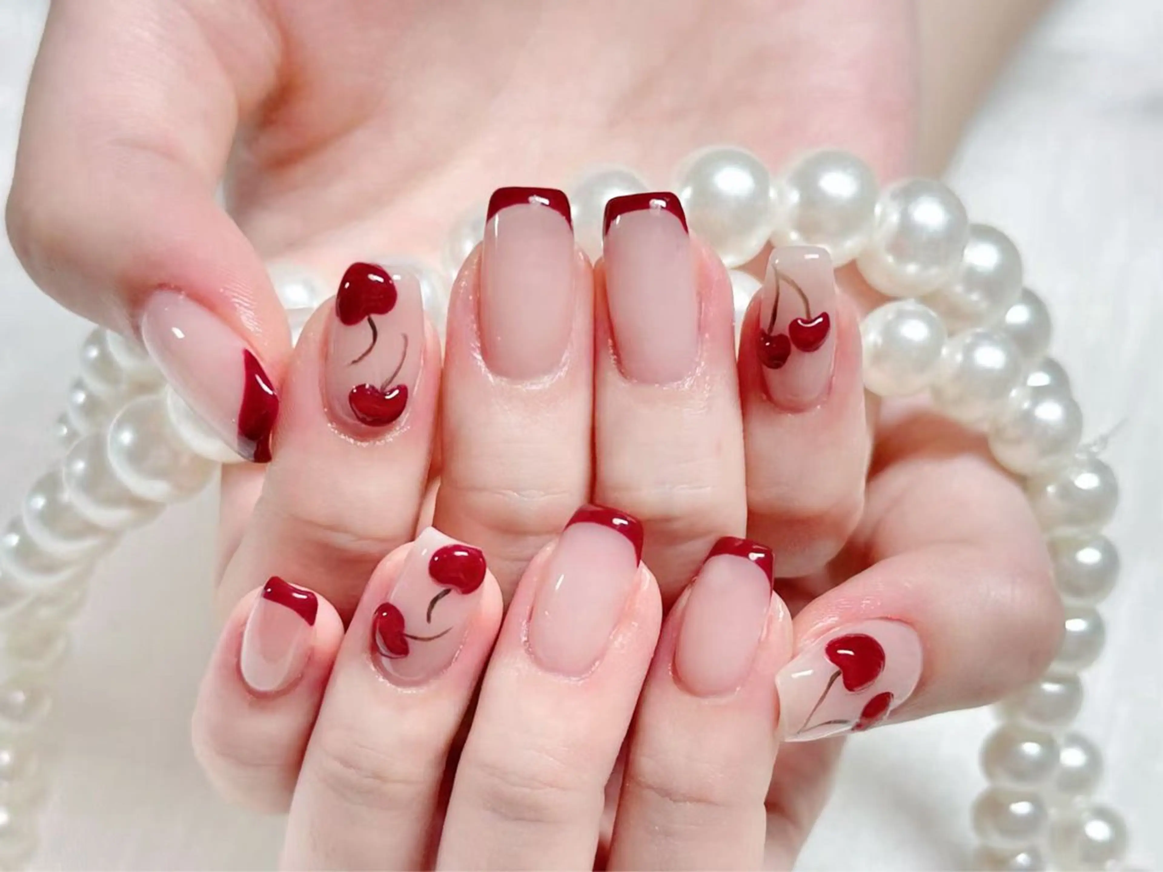 ネイル オーロラネイル 長さ出し フレンチネイル ガーリー キラキラネイル RIn 🎀のネイルデザイン