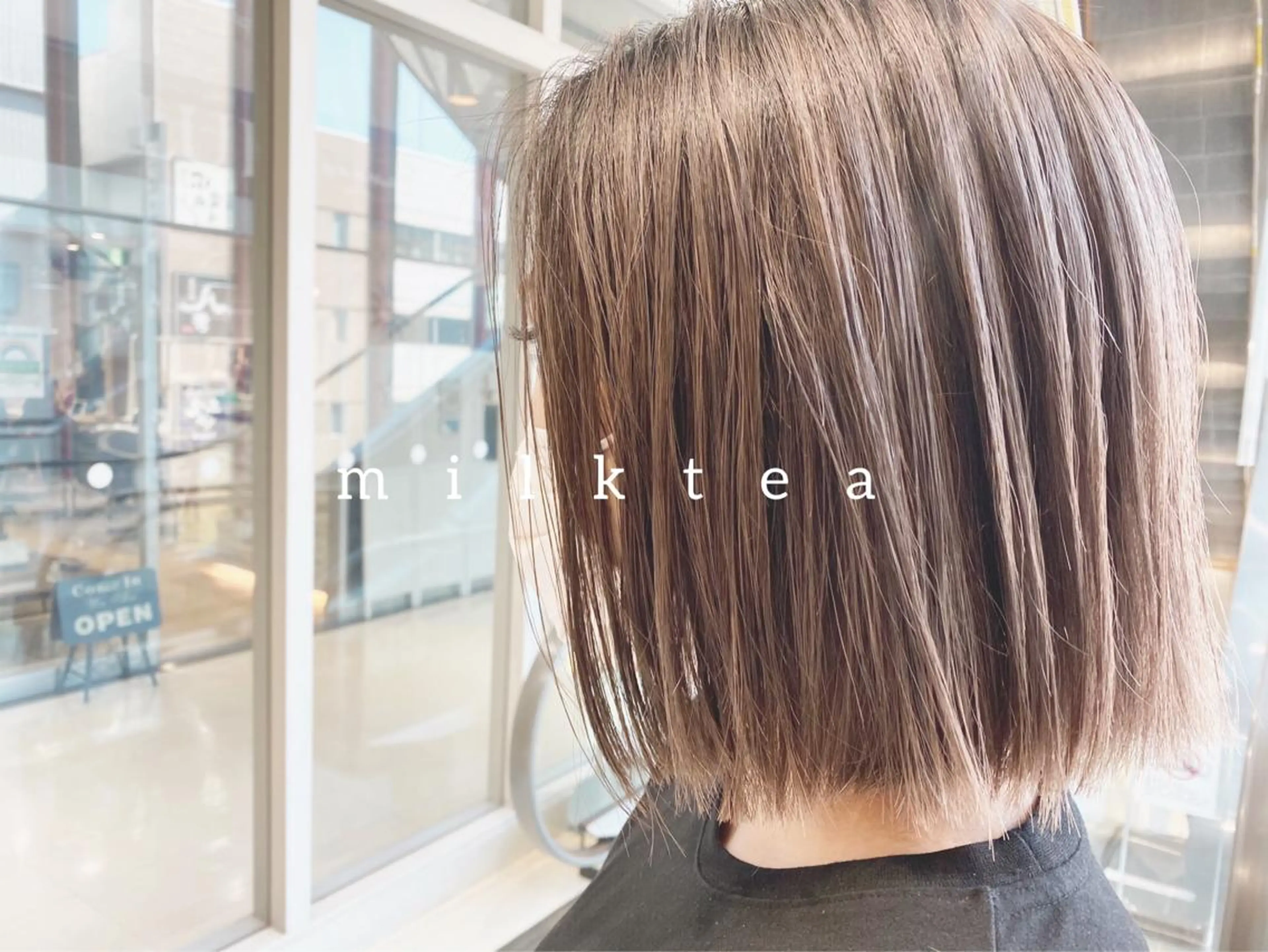ミディアム ヘアカラー まお♡レイヤーカット 耳ツボジュエリーのヘアスタイル