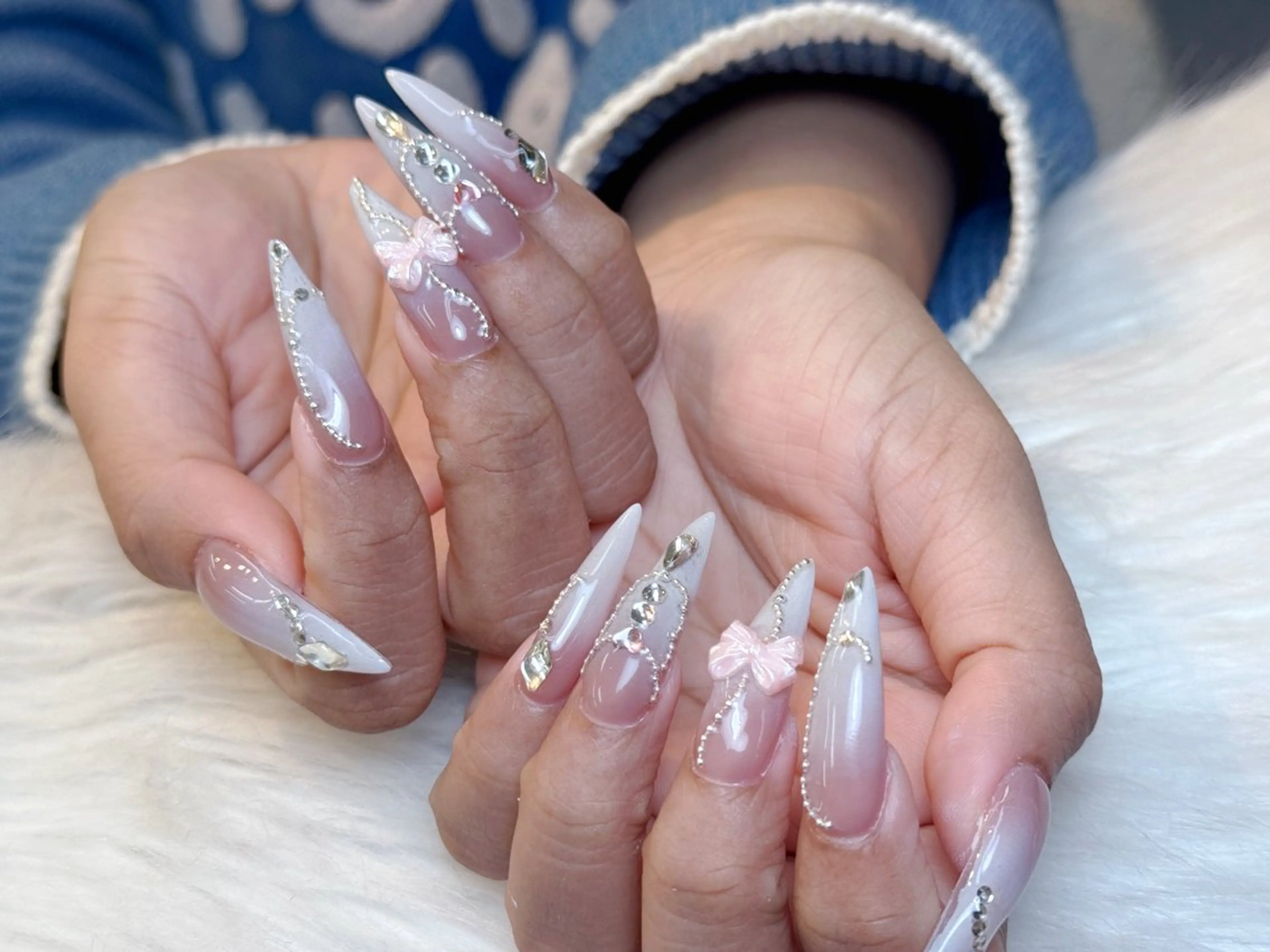 ネイル アートネイル 成人式 ネイルチップ 冬ネイル クリスマス ハンドネイル Jenn Nail_ ヘビのネイルデザイン