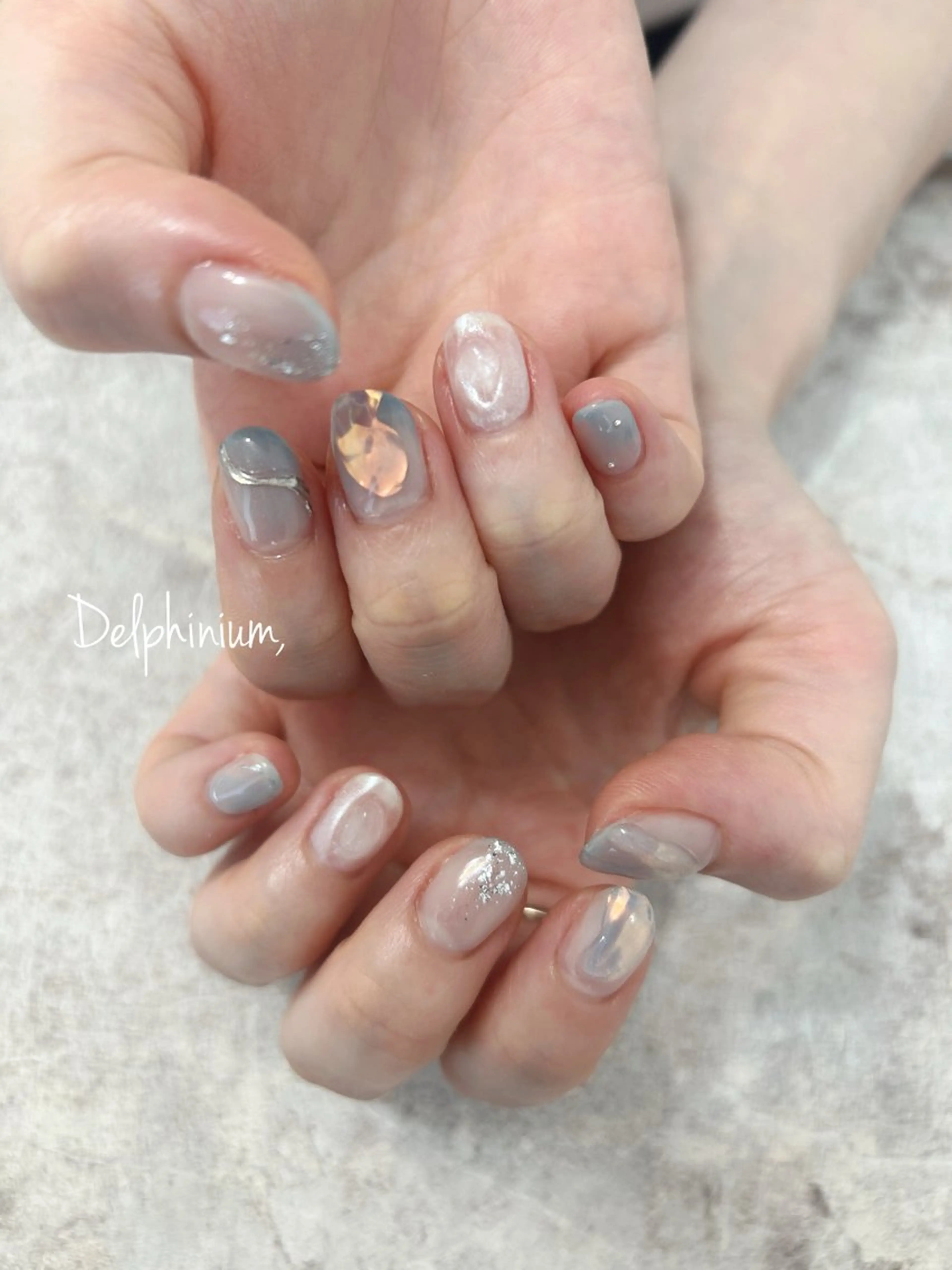 ネイル アートネイル ジェルネイル ミラーネイル 持ち込み ニュアンスネイル ハンドネイル 岡本 友恵のネイルデザイン