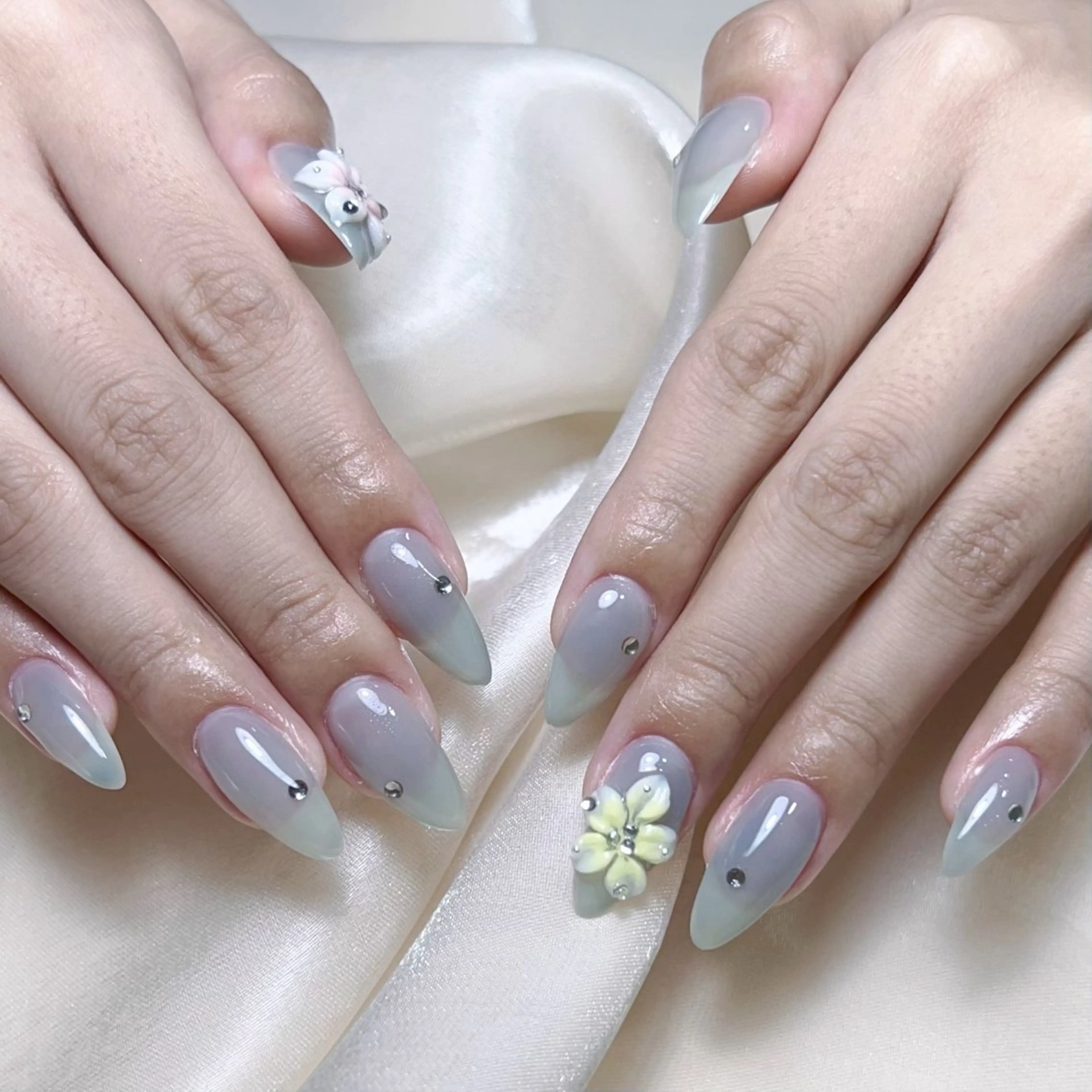 メンズ ネイル メンズ韓国風 アートネイル オーロラネイル ガーリー キラキラネイル ハンドネイル Nail salon 木にいるのネイルデザイン