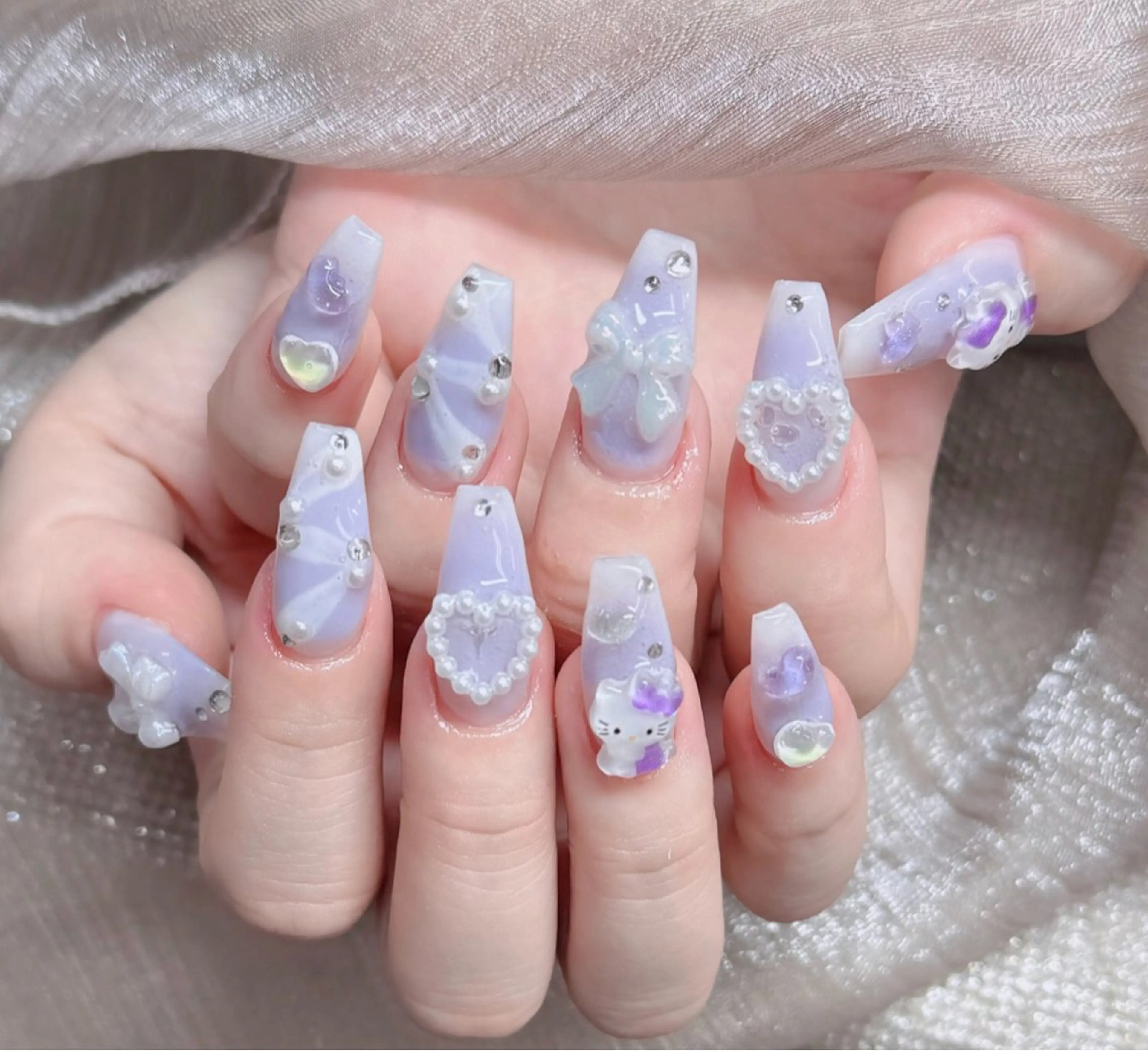 ネイル フレンチネイル ジェルネイル ガラスフレンチ ハロウィン ハート ハンドネイル H.baby Nail Salonのネイルデザイン