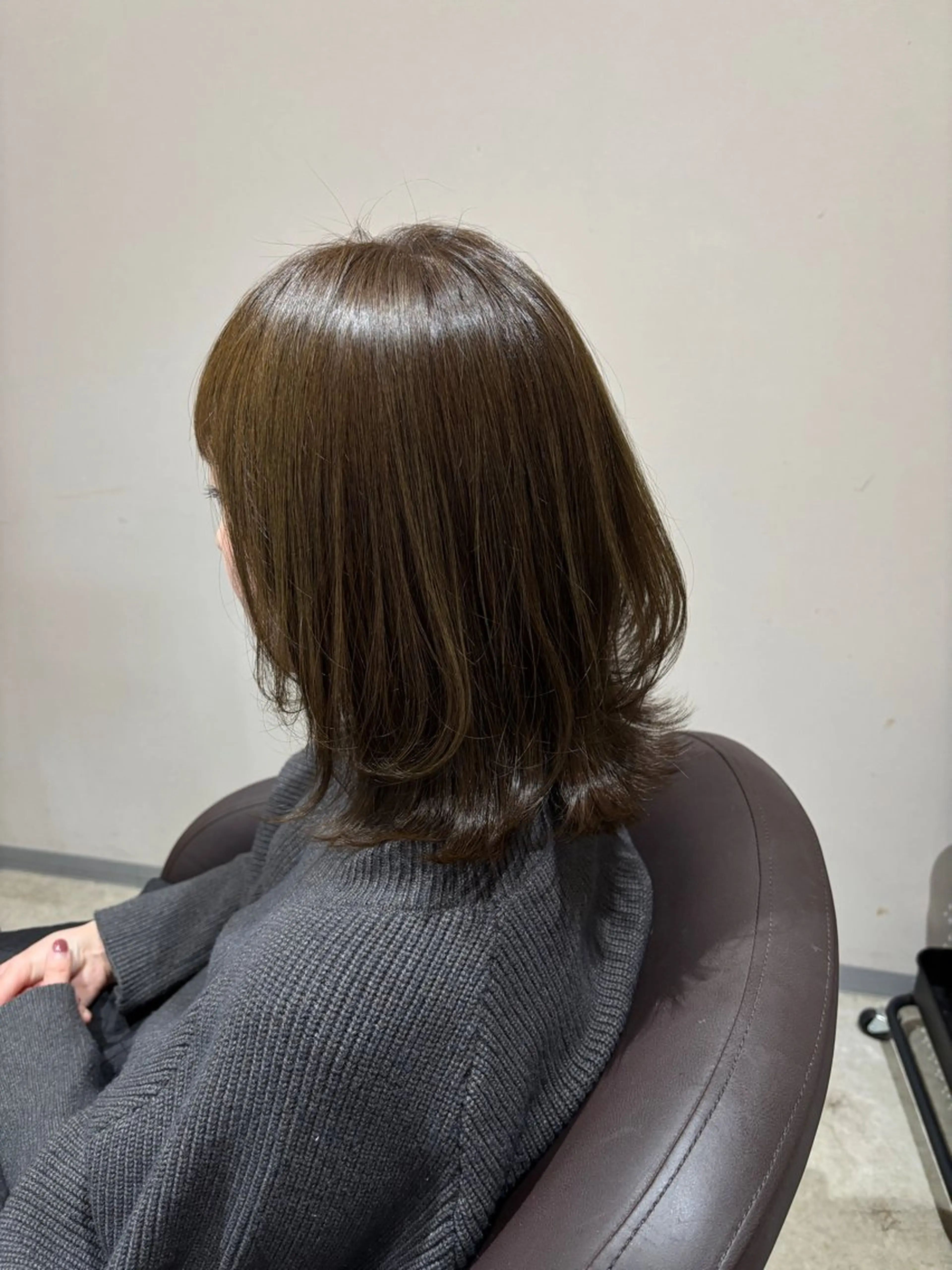 ミディアム カラー ベージュカラー ブリーチ ケアブリーチ ダブルカラー グレージュ カット ヘアカラー トリートメント miri.. yukinaのヘアスタイル