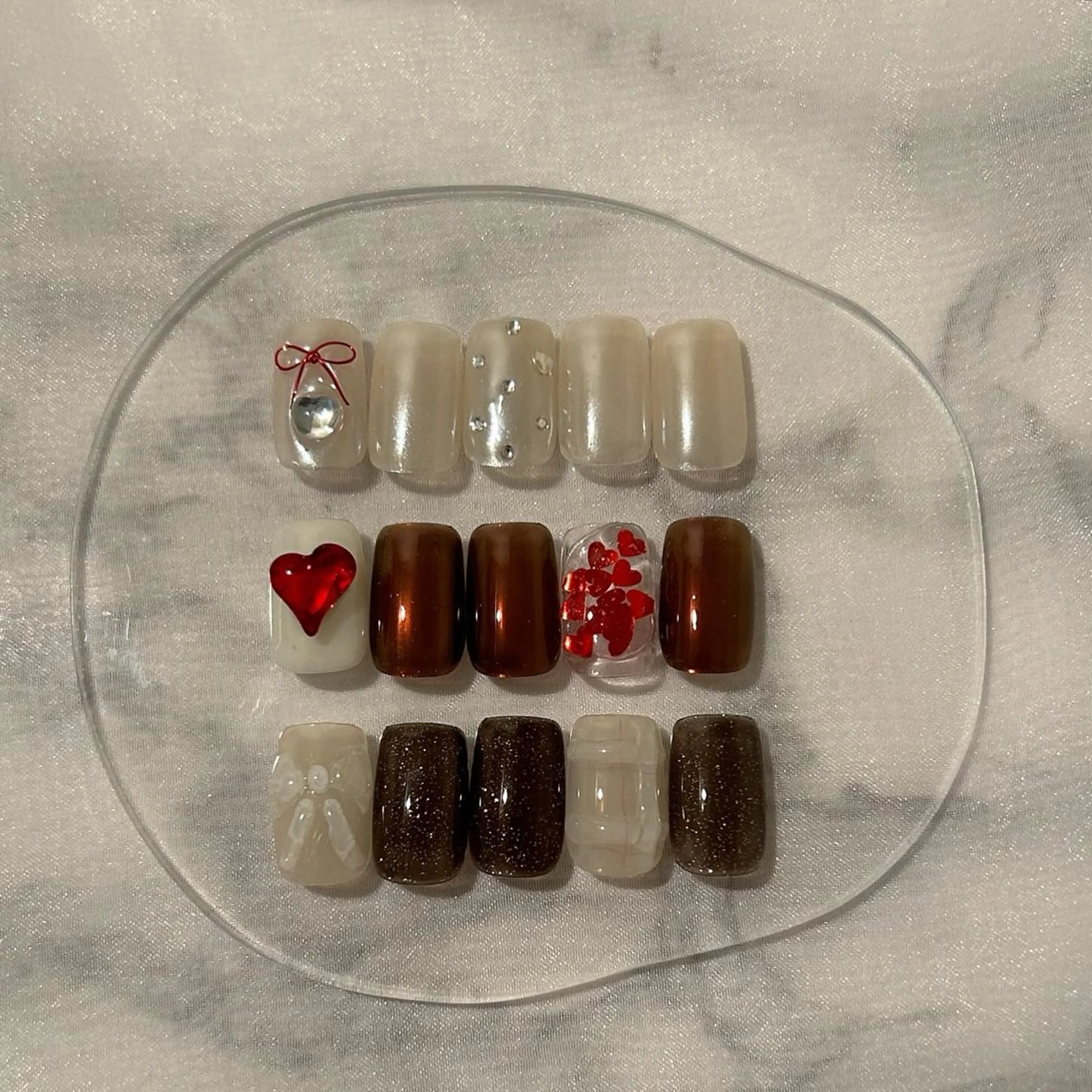 ネイル ボルドー ブラウン フレンチネイル ガーリー ハート ハンドネイル ハンドケア lyly.nail所属・lylynail YUUKAのネイルデザイン