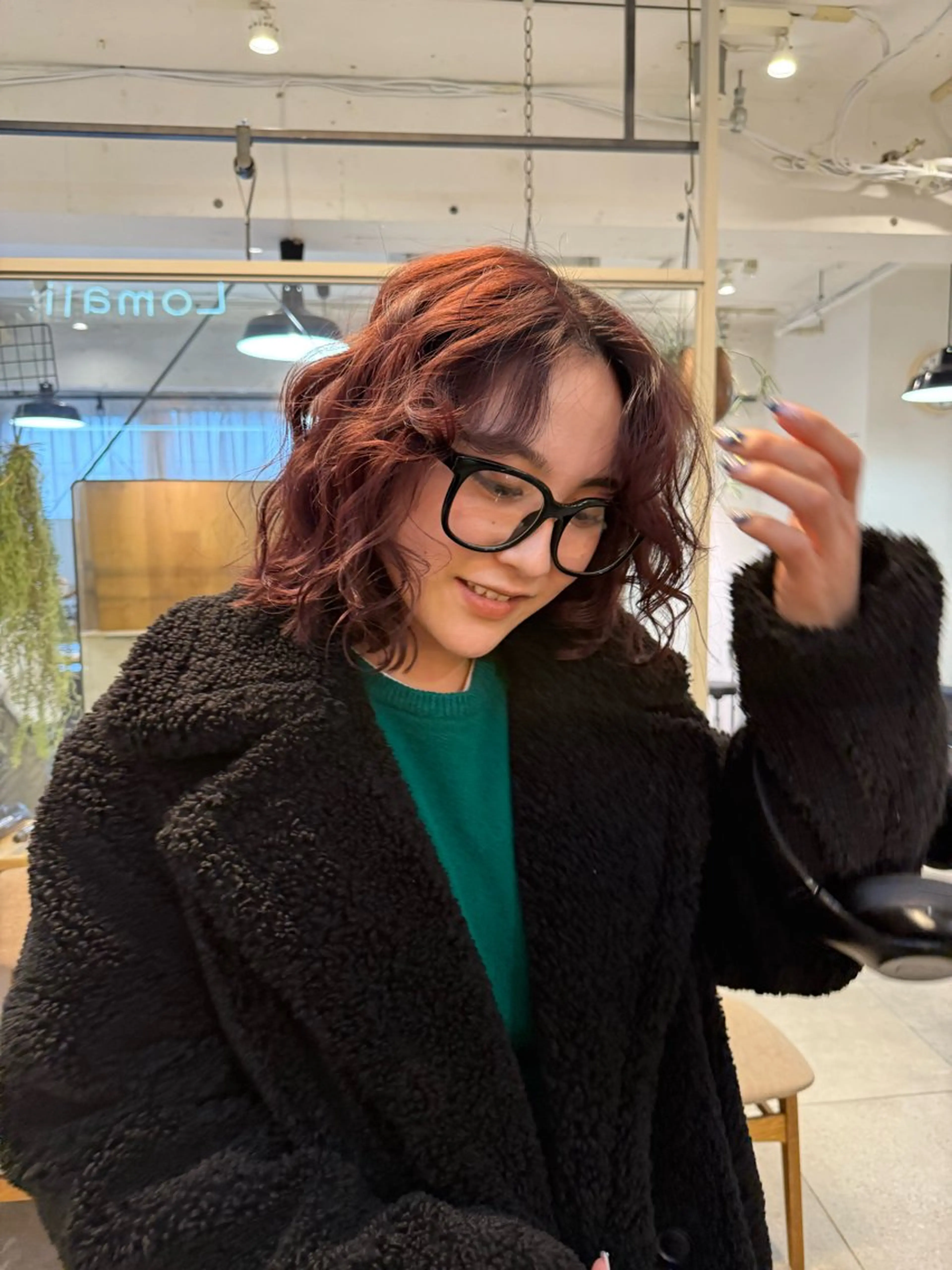 ミディアム カラー ミルクティー× グレージュMOMOのヘアスタイル