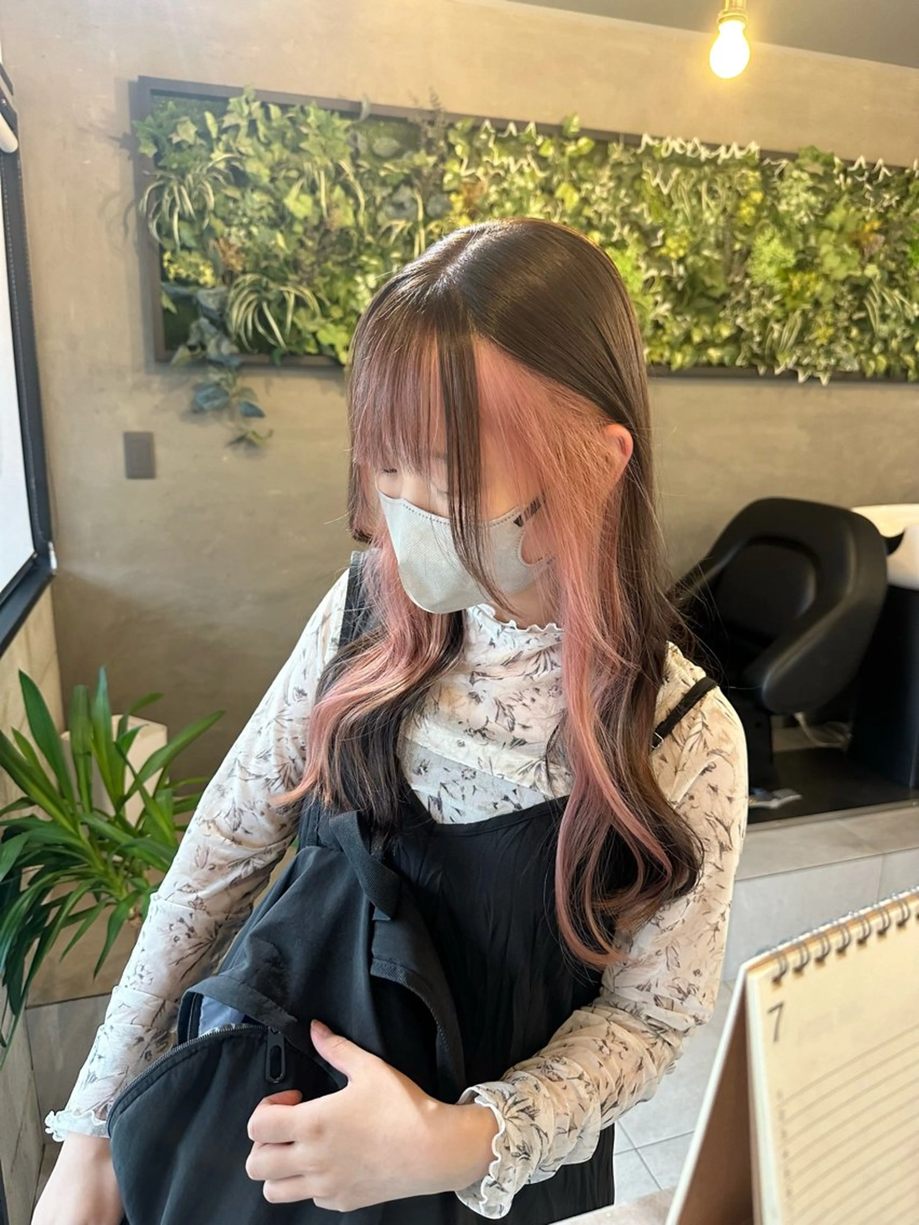 ロング カラー ピンクカラー 森本 笑のヘアスタイル