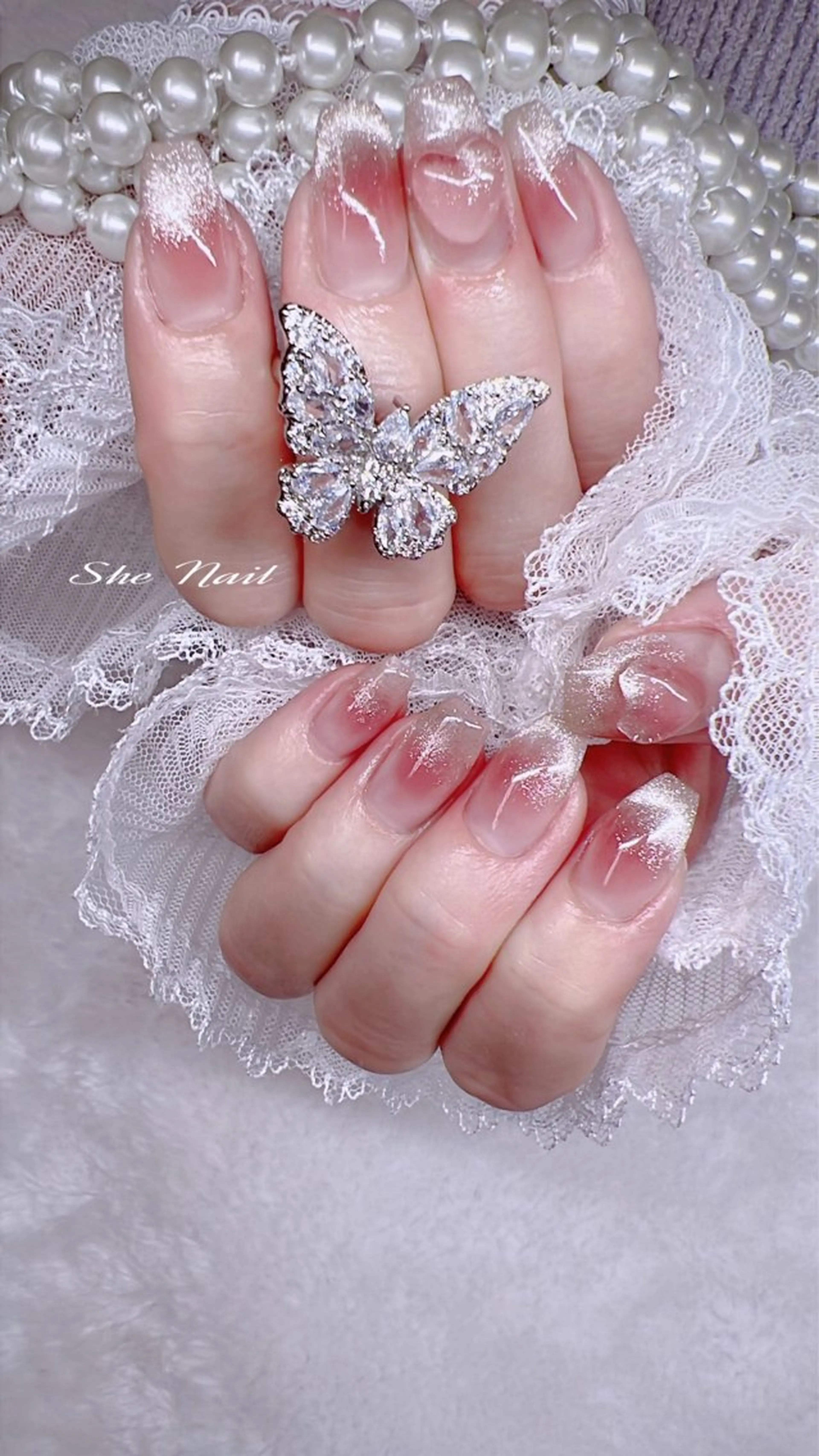 ネイル チークネイル 長さ出し フレンチネイル ハート キラキラネイル ハンドネイル She   Nail所属・ISA_ BELLAのネイルデザイン