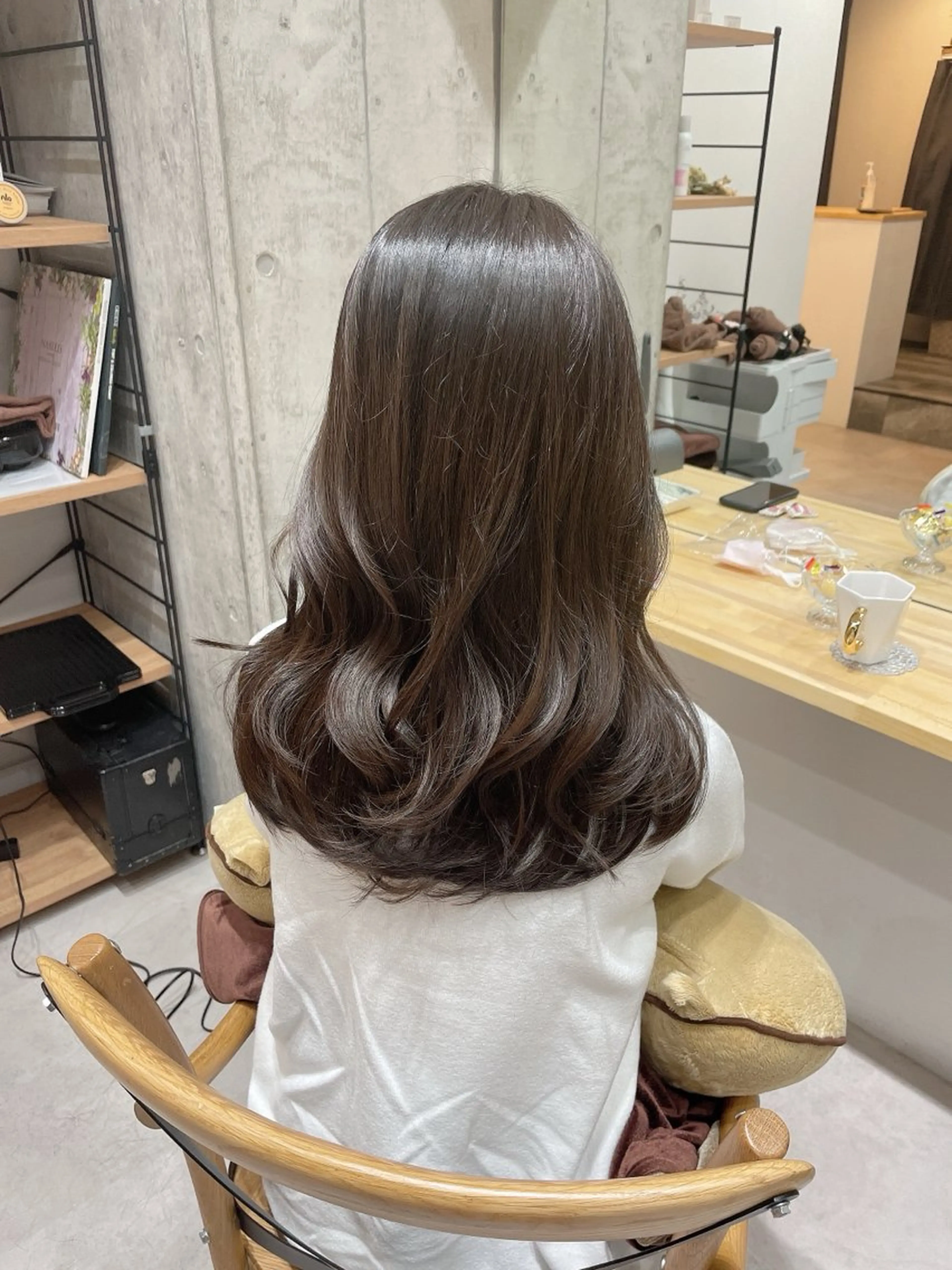 ロング カラー 里田 実奈美のヘアスタイル
