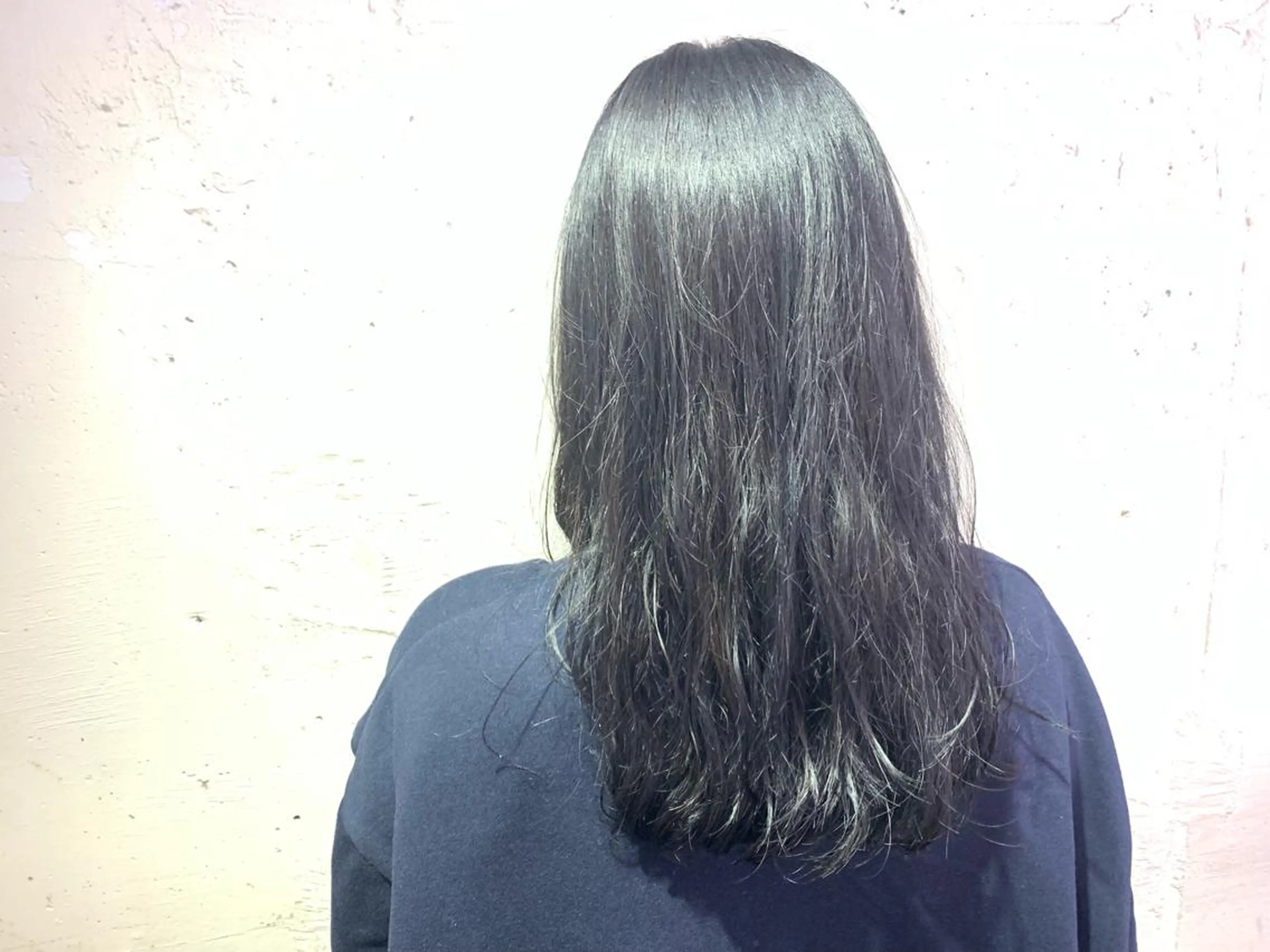 ロング アッシュ アッシュグレー 髙橋 優菜のヘアスタイル