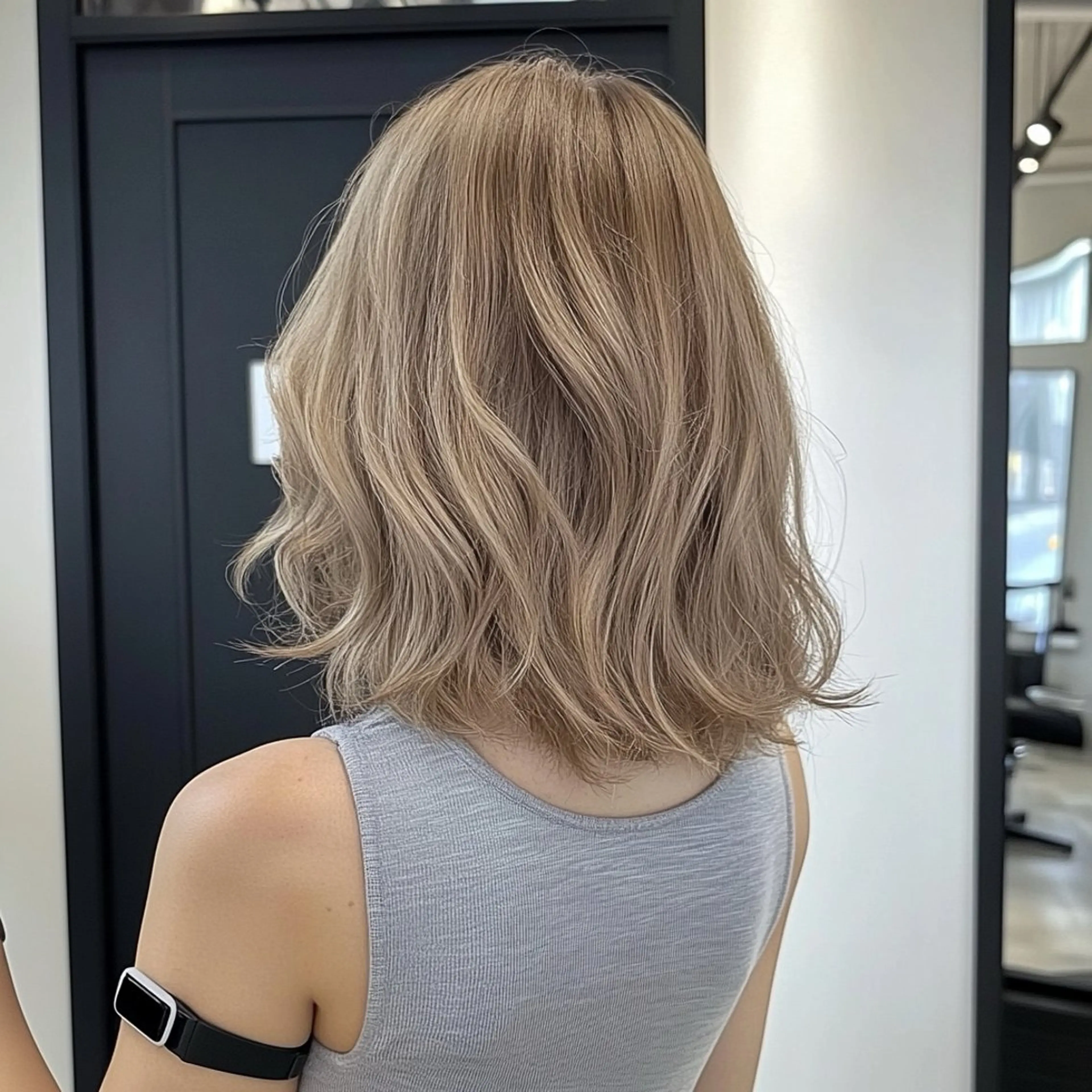 ミディアム カラー カット ヘアカラー トリートメント ✨うるツヤ縮毛矯正 ✨ベージュ/レオンのヘアスタイル