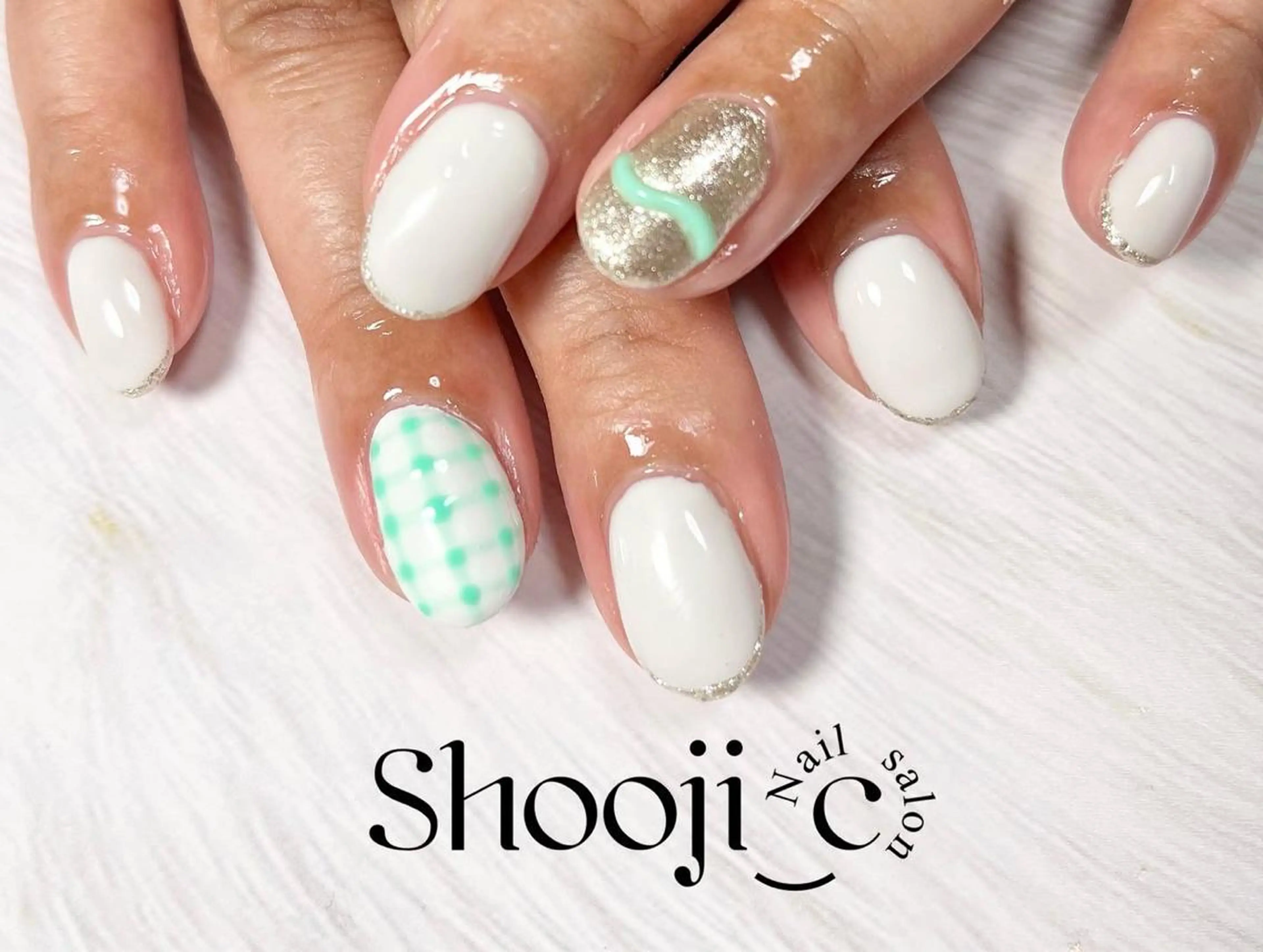 ネイル アートネイル 長さ出し ジェルネイル グリーン シンプルネイル Shooji_c Nail salon所属・Shooji_c Nail salonのネイルデザイン