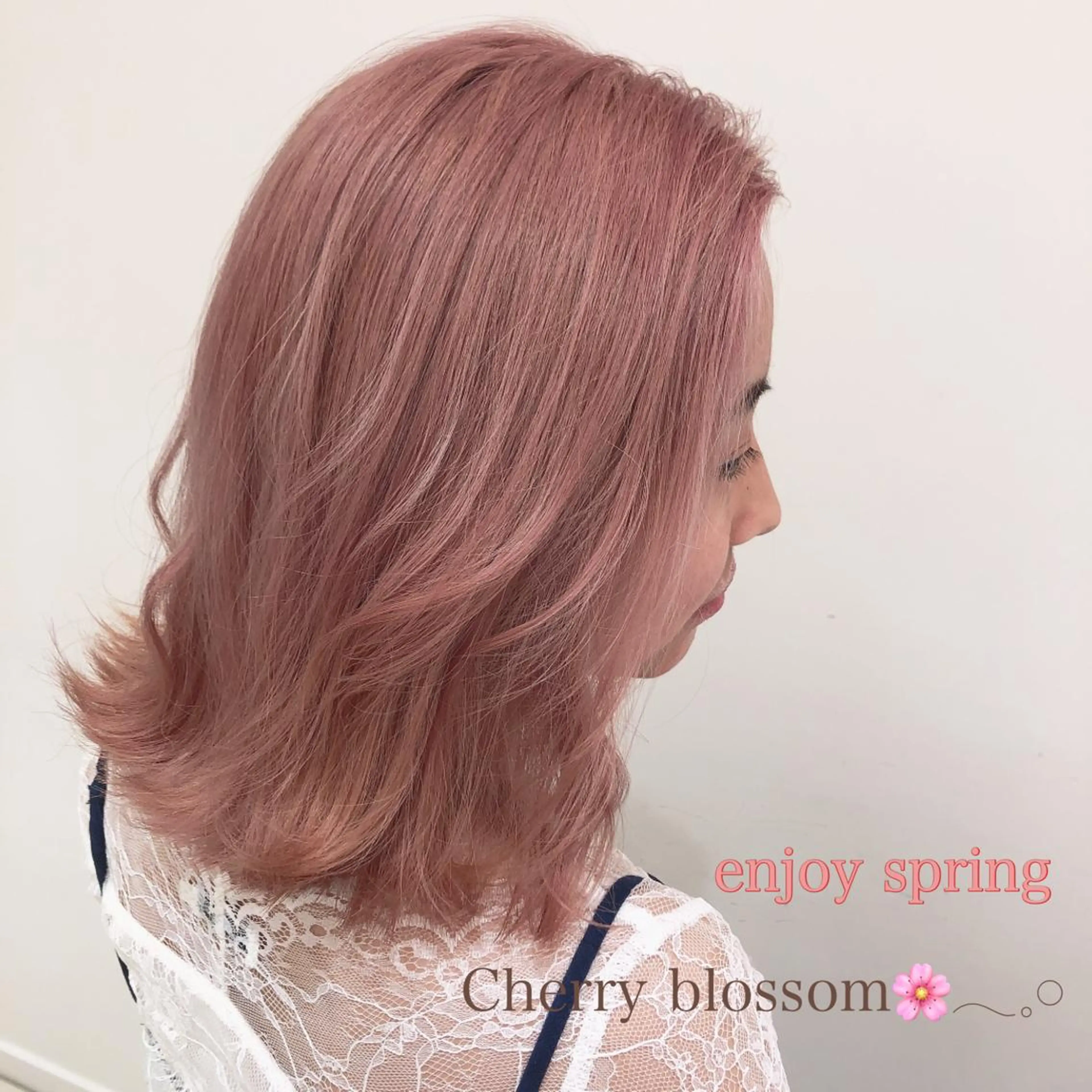 ミディアム カラー ピンクカラー 野村 さなみ✨ぱっつんボブのヘアスタイル