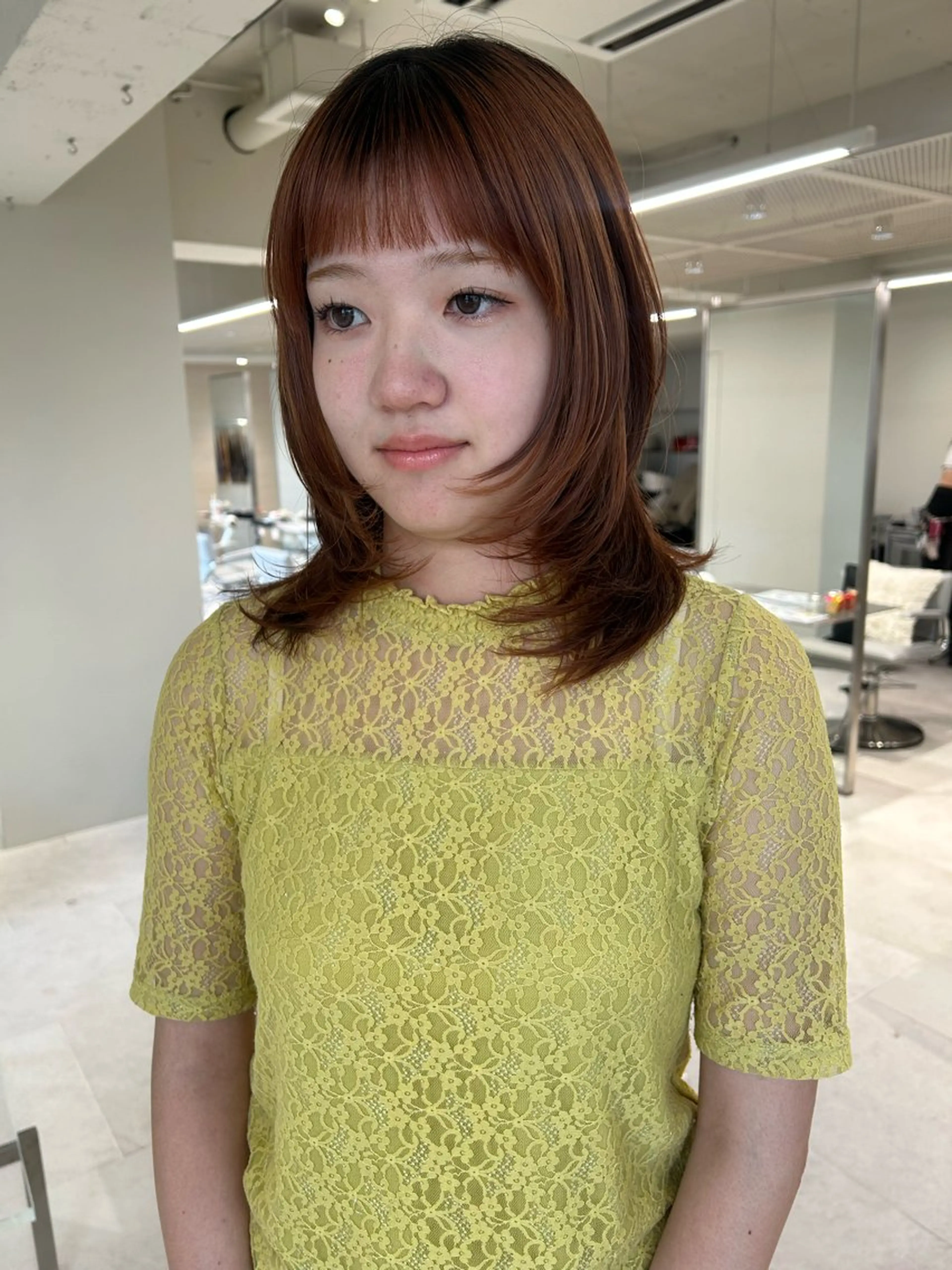 セミロング カラー レイヤーカット オン眉 カット 丸みショート /nagisaのヘアスタイル