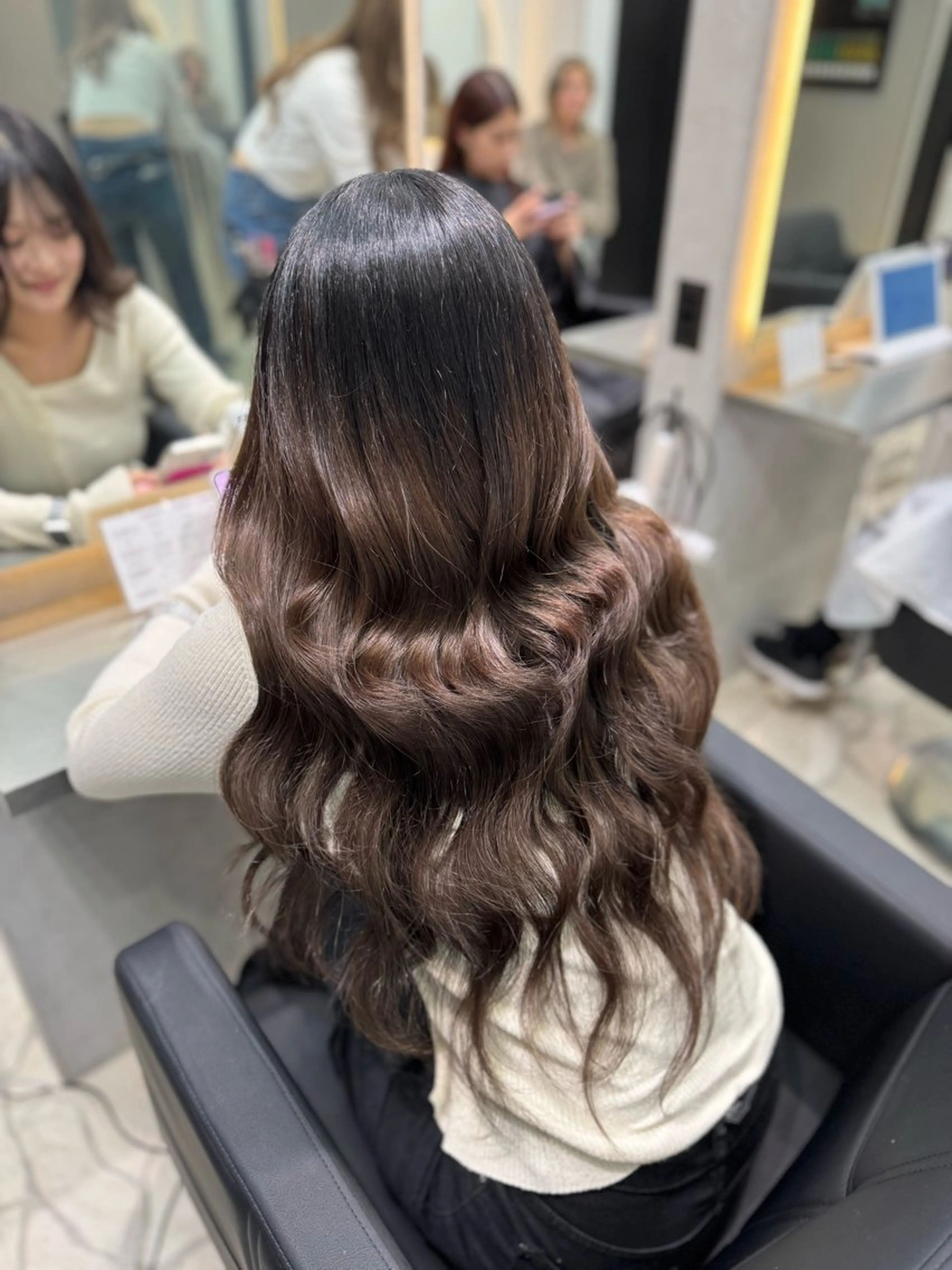 ロング Lapis シオンのヘアスタイル