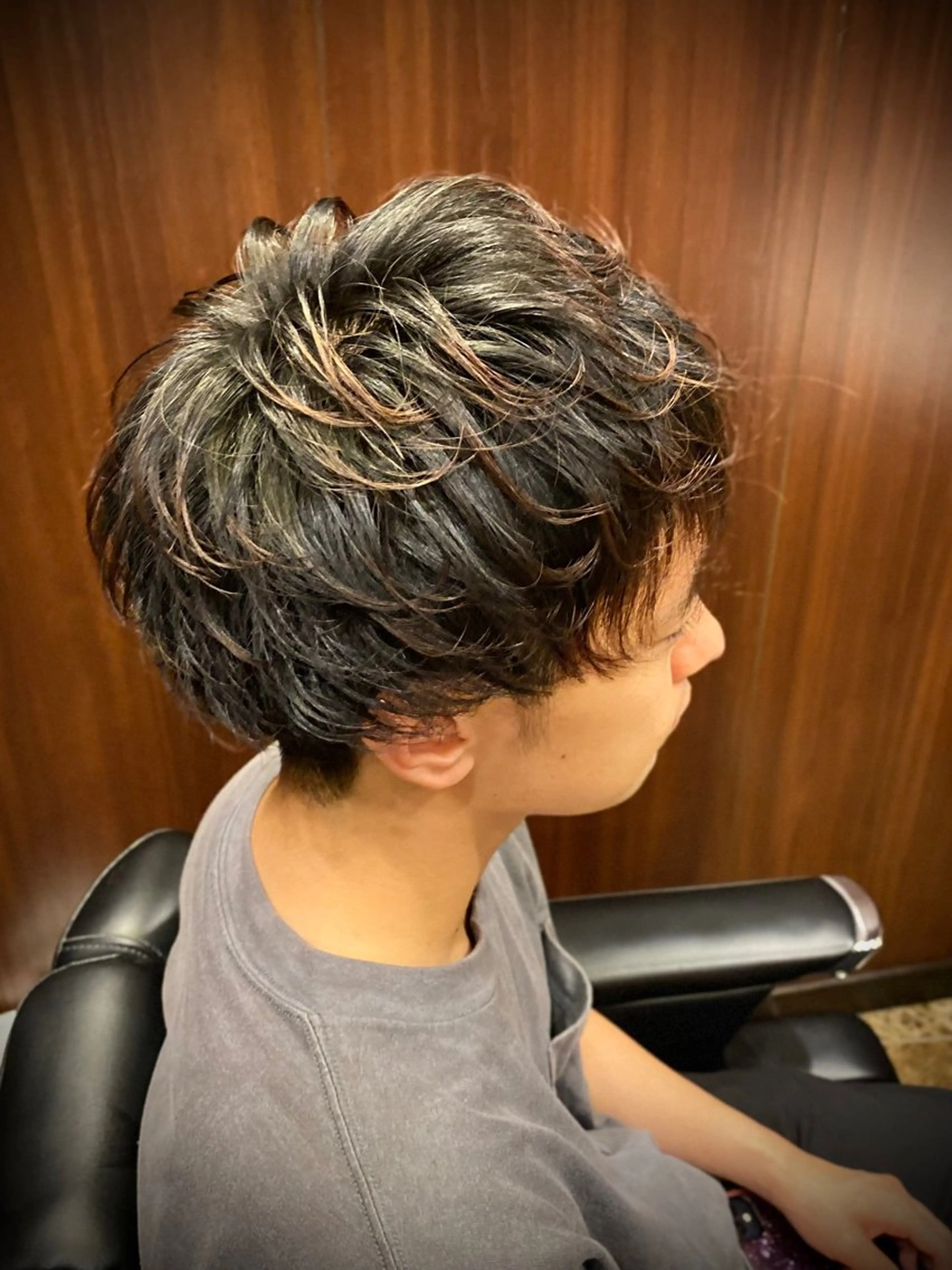 ミディアム 岡崎 海人のヘアスタイル