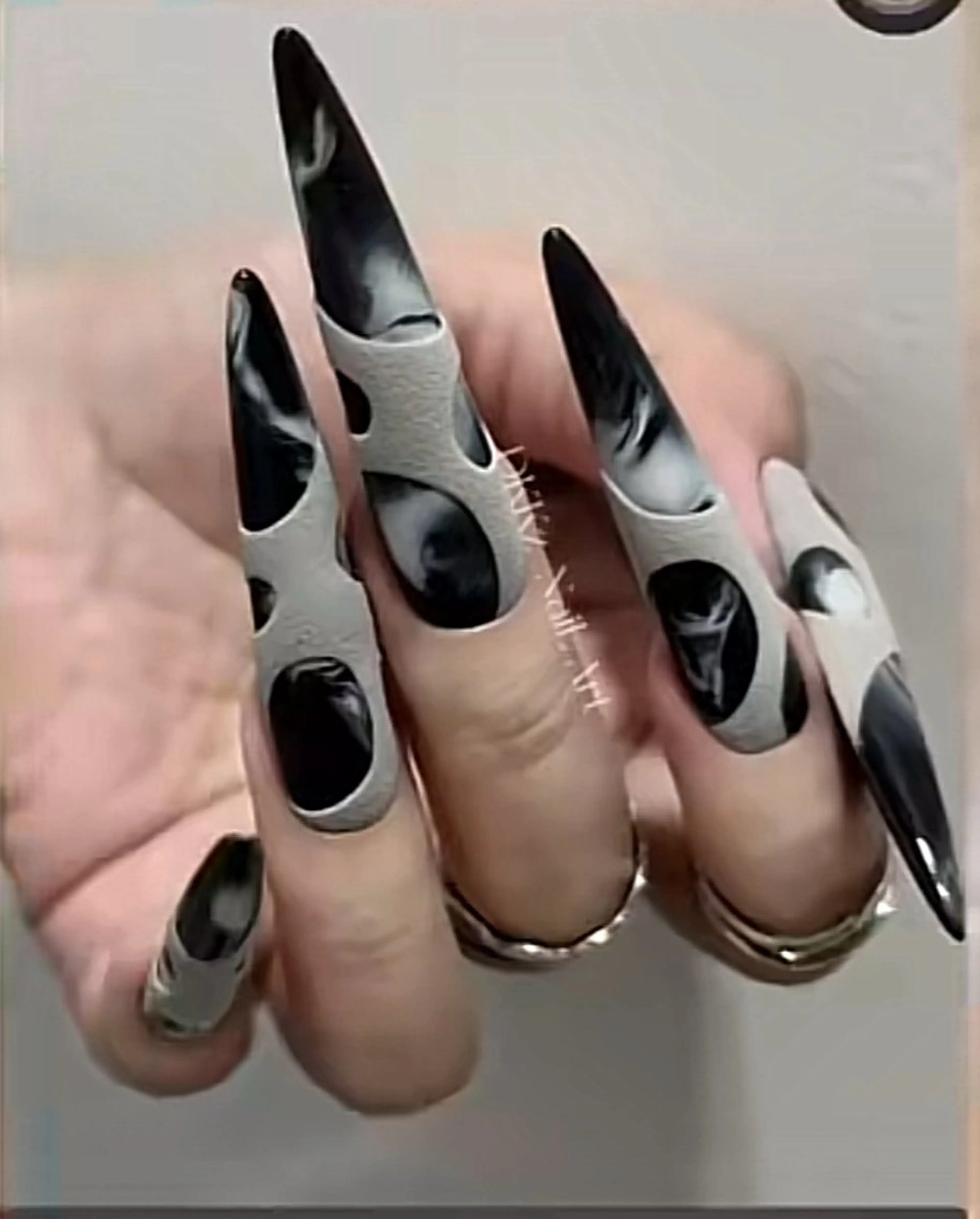 ネイル ハンドネイル ハンドケア いちご chan novaのネイルデザイン