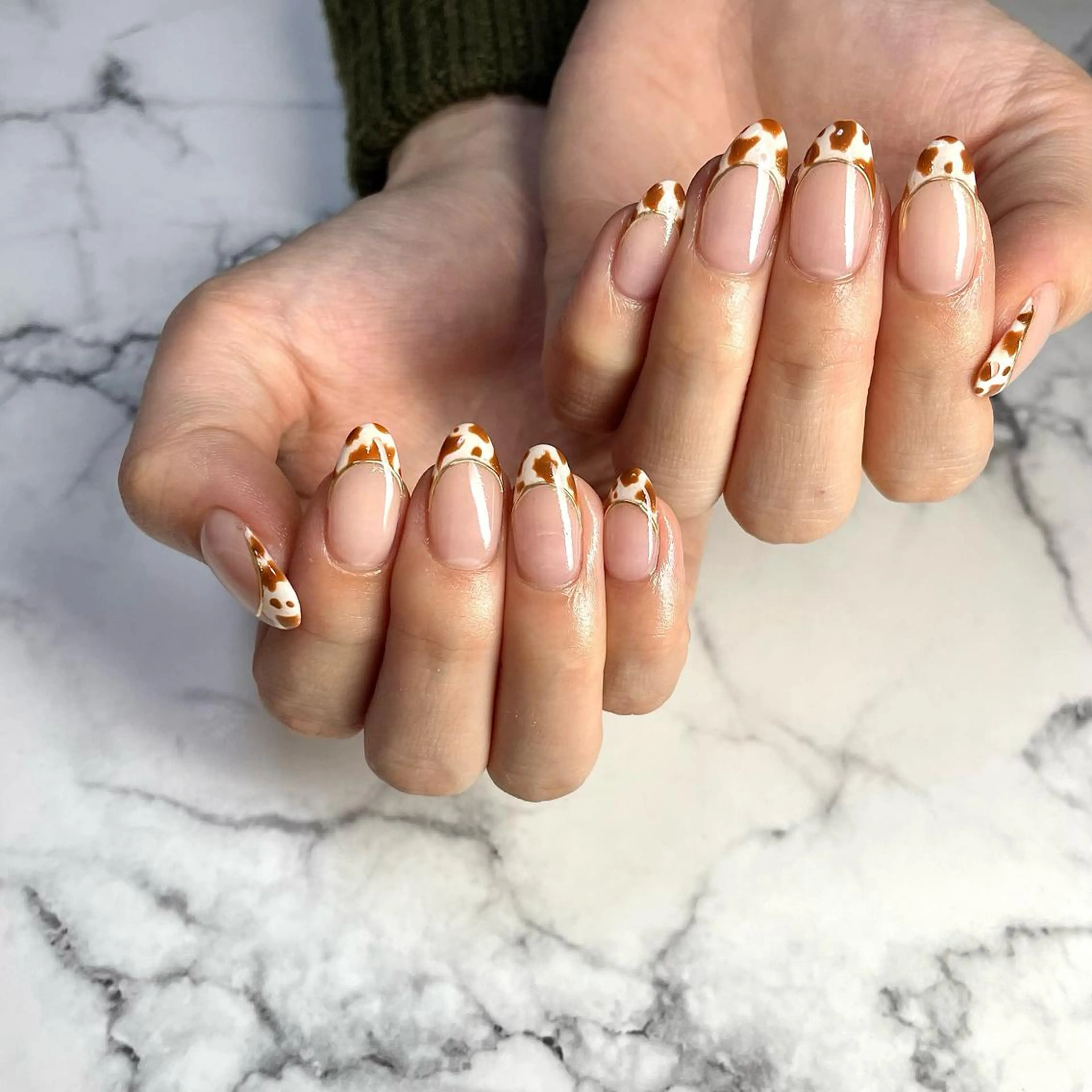 ネイル アニマル柄 フレンチネイル ミラーネイル Mnail mayuのネイルデザイン