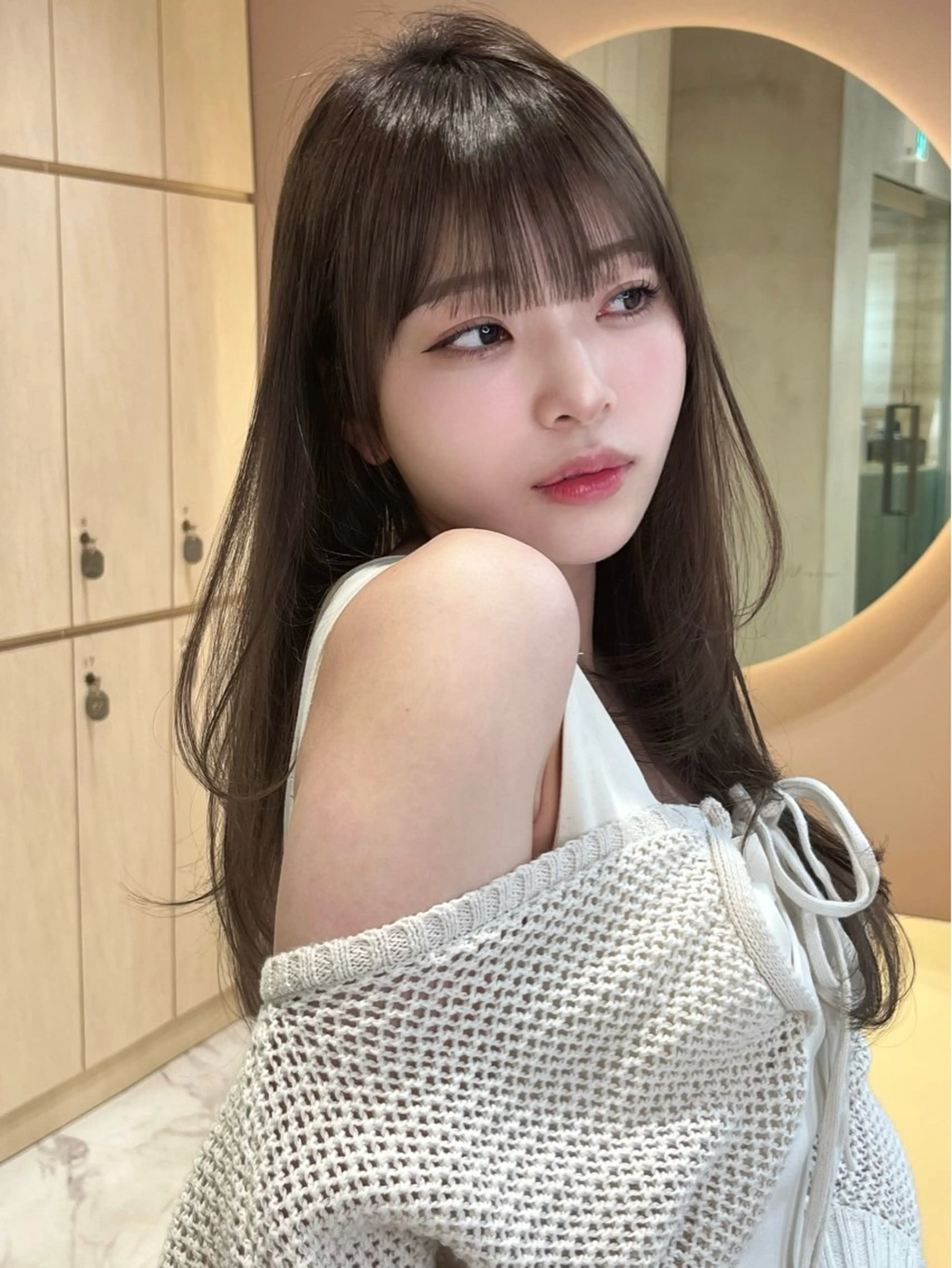 ミディアム カラー 透明感カラー ダブルカラー 顔まわりレイヤー 韓国風ヘア レイヤーカット ブリーチなし髪質改善 韓国ヘア　柏崎颯刀のヘアスタイル