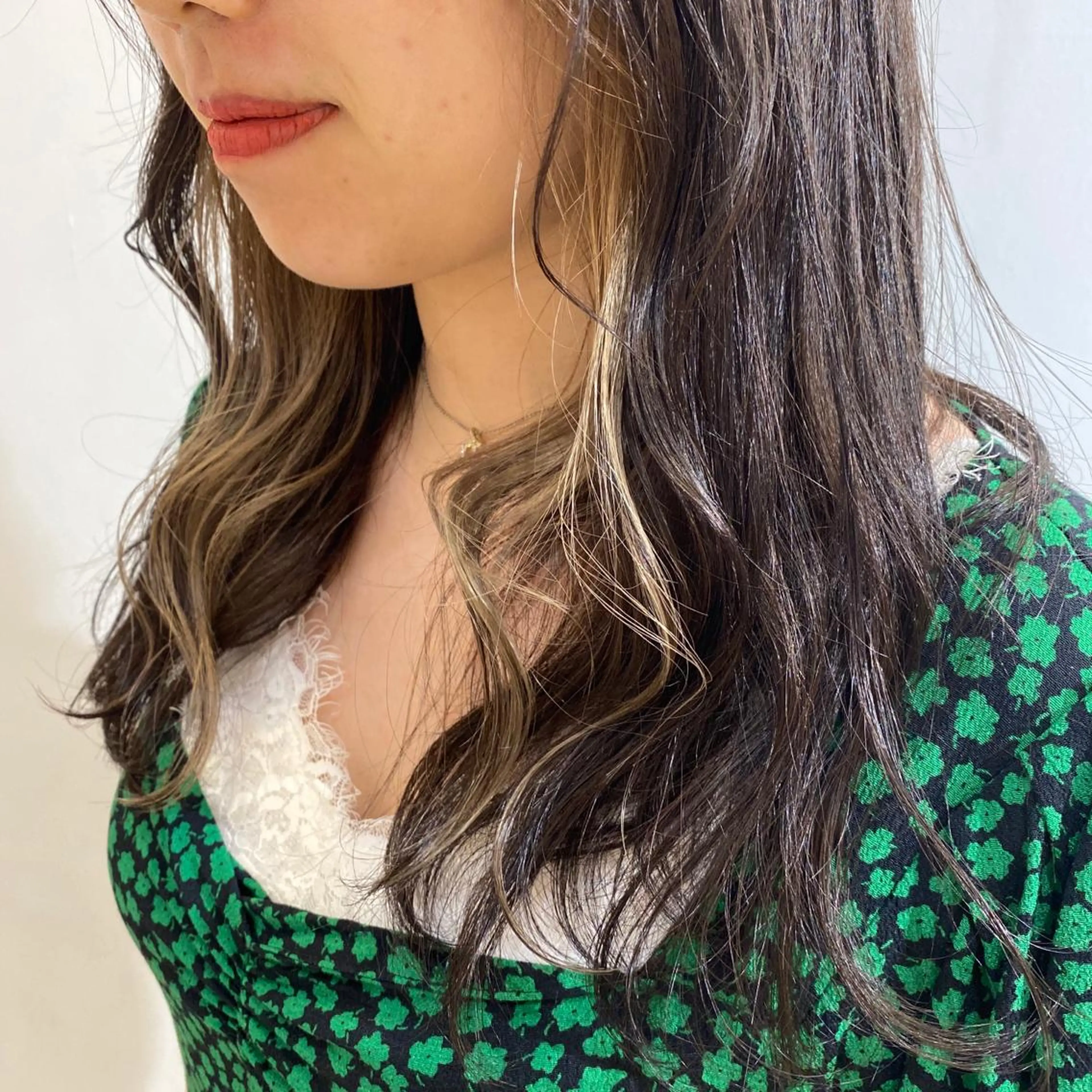 ロング しもかわ かほのヘアスタイル