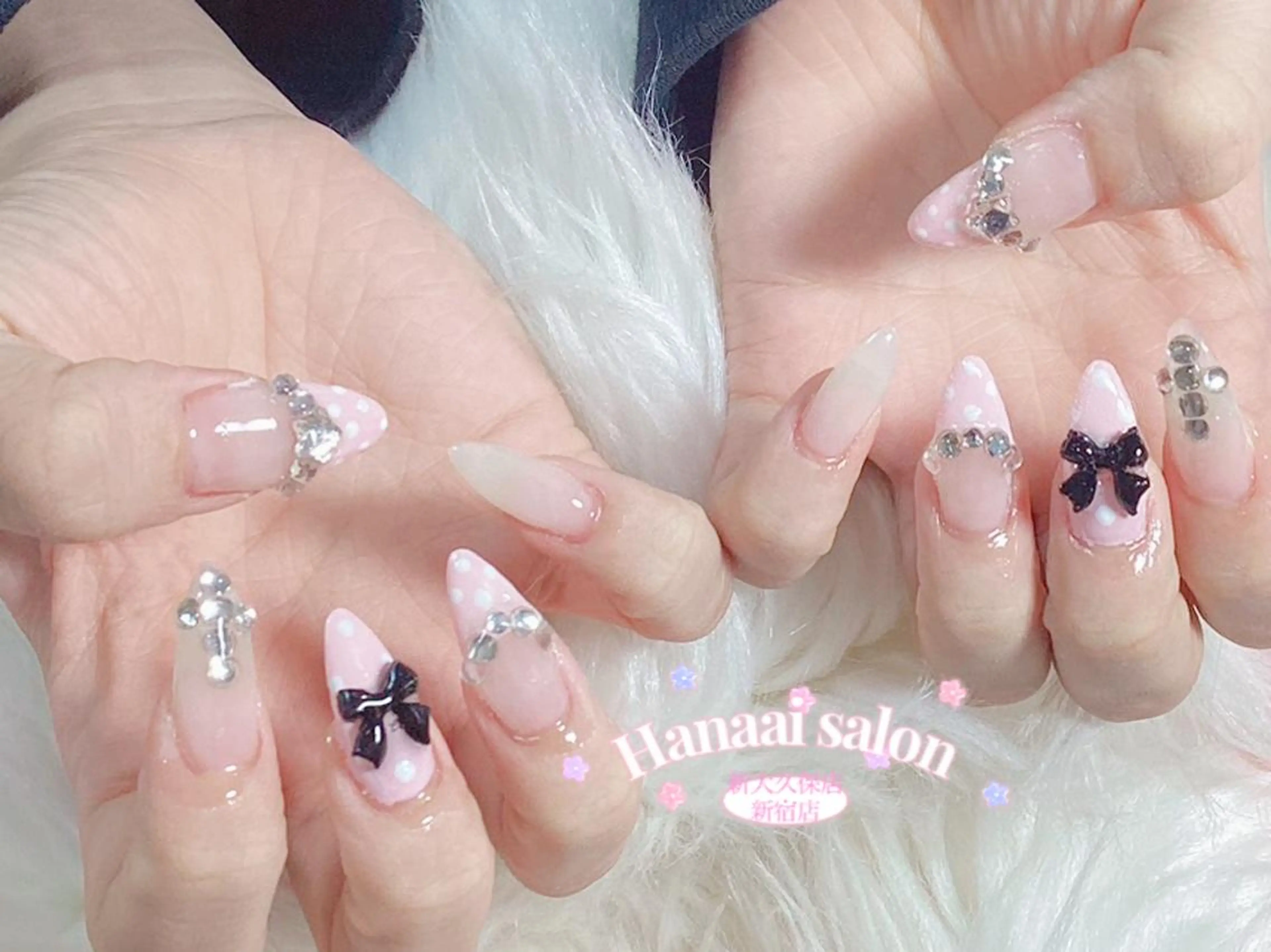 ネイル アートネイル フラッシュネイル フットネイル ジェルネイル グラデーション Hanaai Salonスニタのネイルデザイン