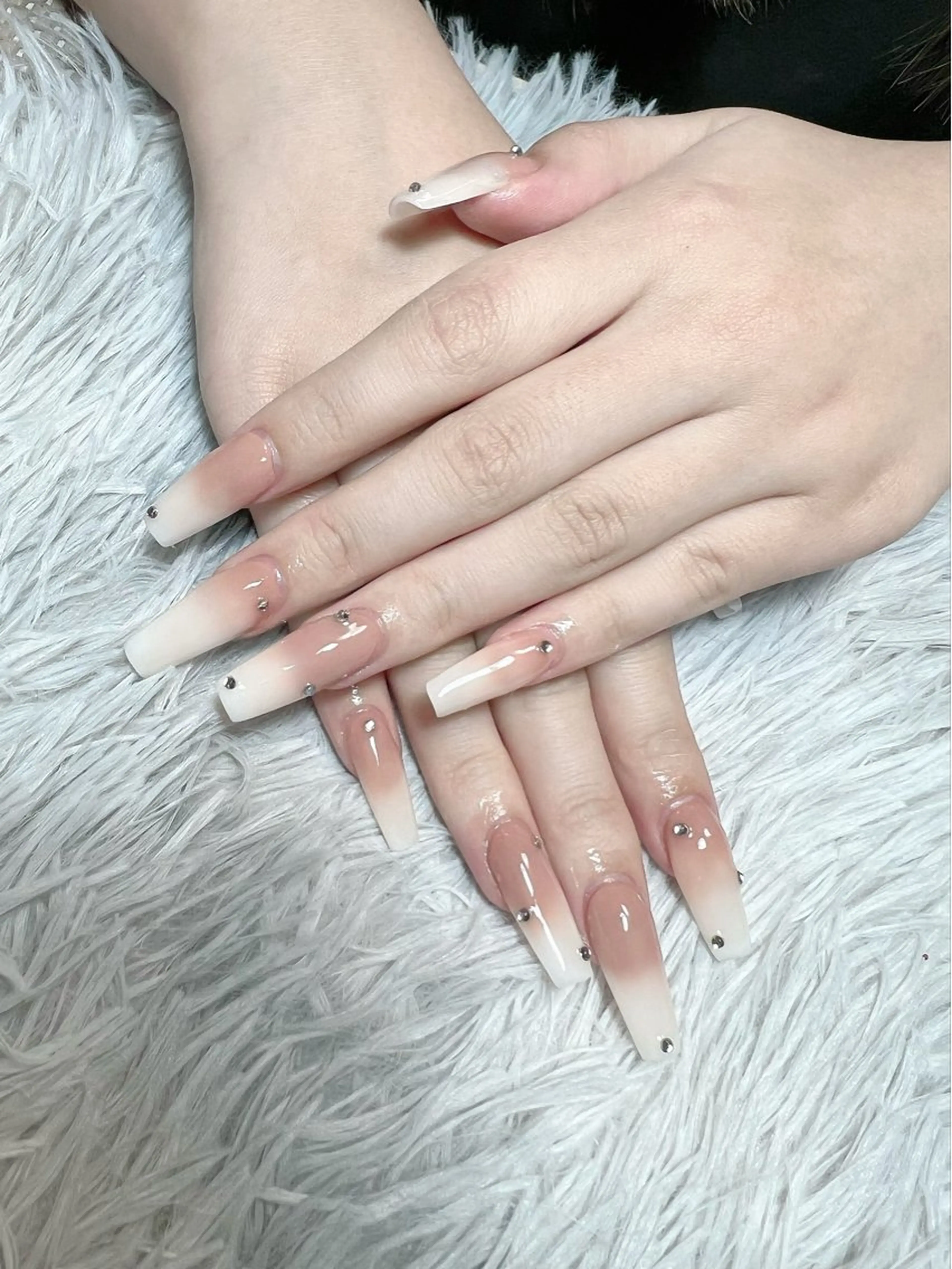 ネイル ストーンネイル ハンドネイル シェヌネイル JURAのネイルデザイン