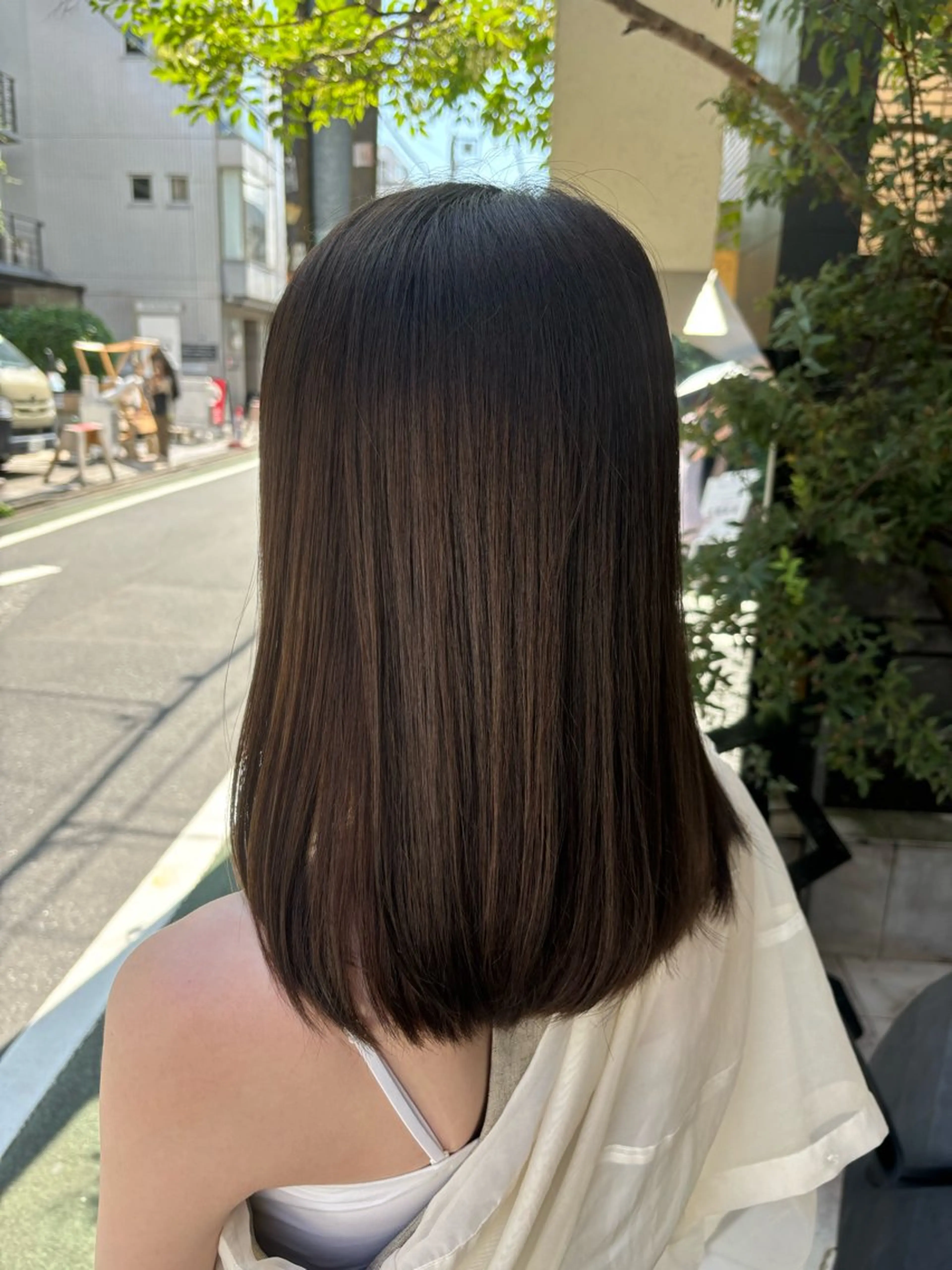 セミロング カラー ダークグレー ダークグレージュ グレージュ カット ヘアカラー FENICE onthe beach所属・永井大樹✨ 透明感カラー✨のヘアスタイル