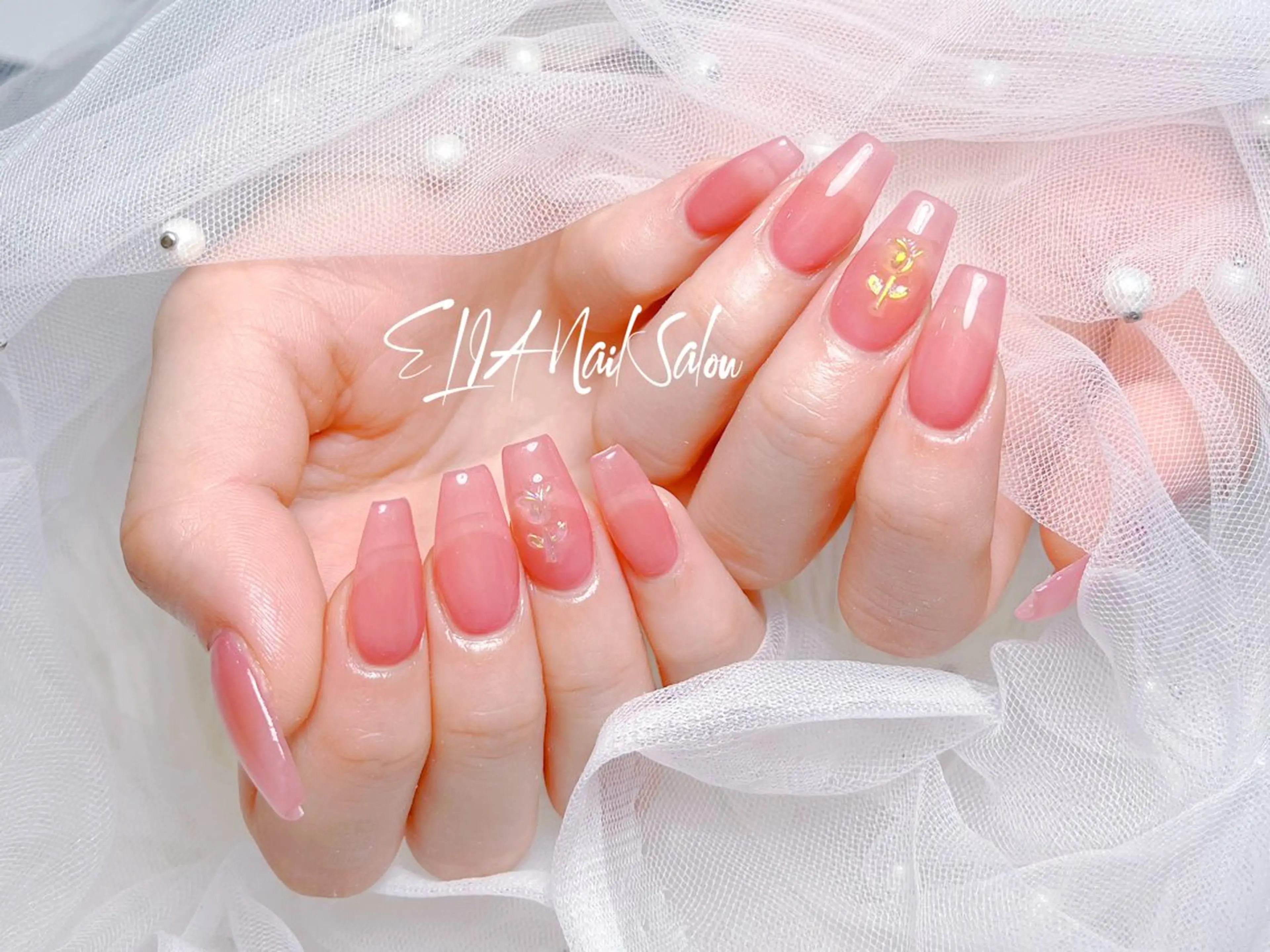ミディアム ハンドネイル ELIA【エリア】 nailsalonのネイルデザイン